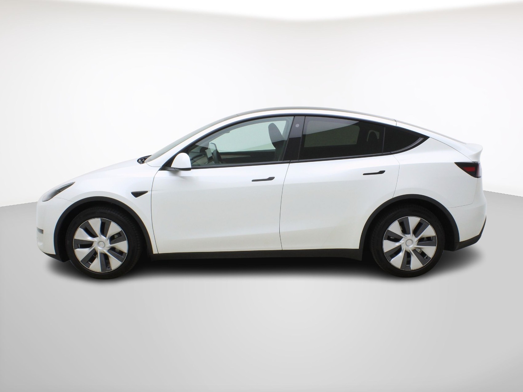 TESLA Model Y Long Range Dual AWD-image-2