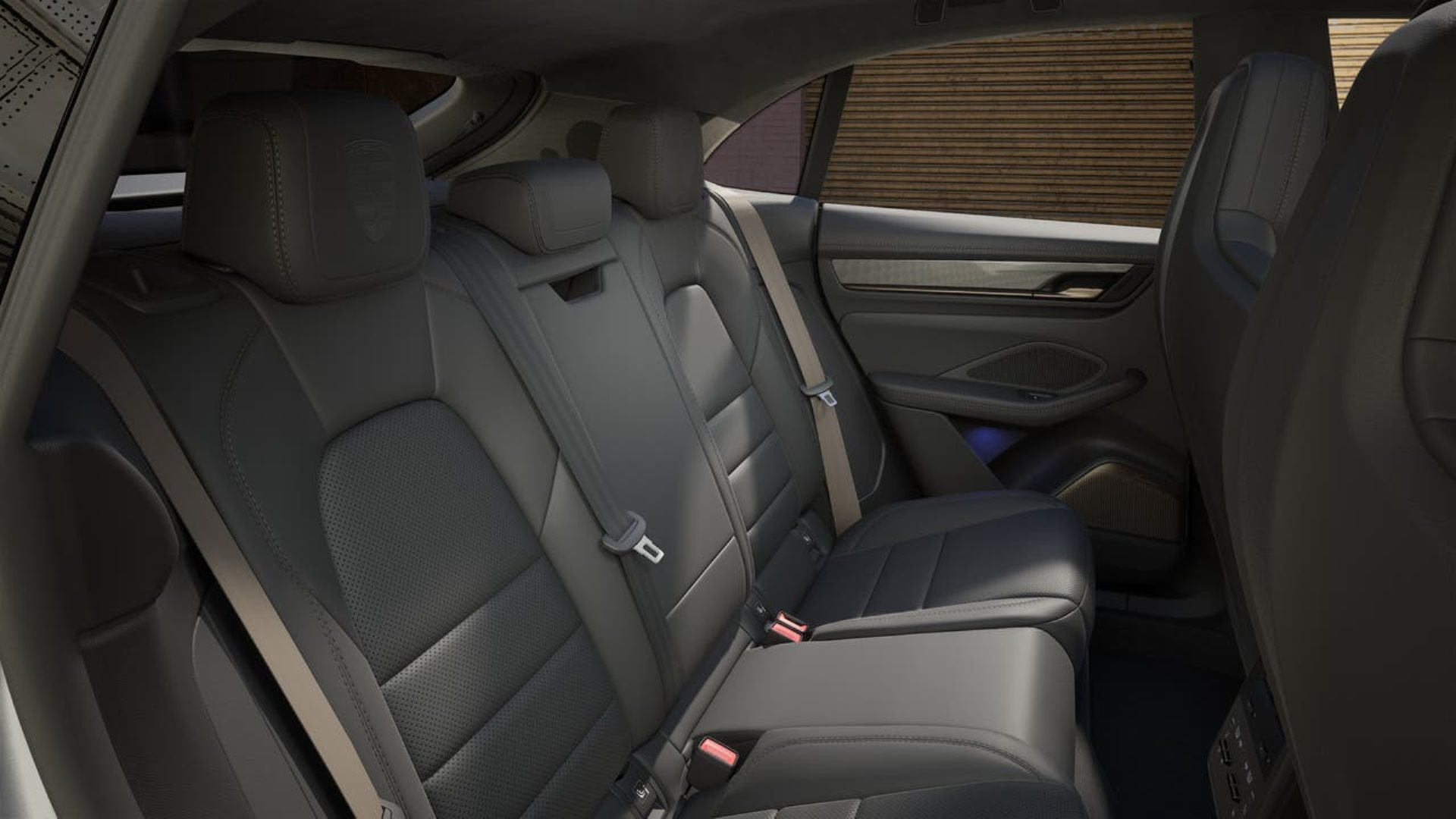 PORSCHE Macan Turbo-image-12