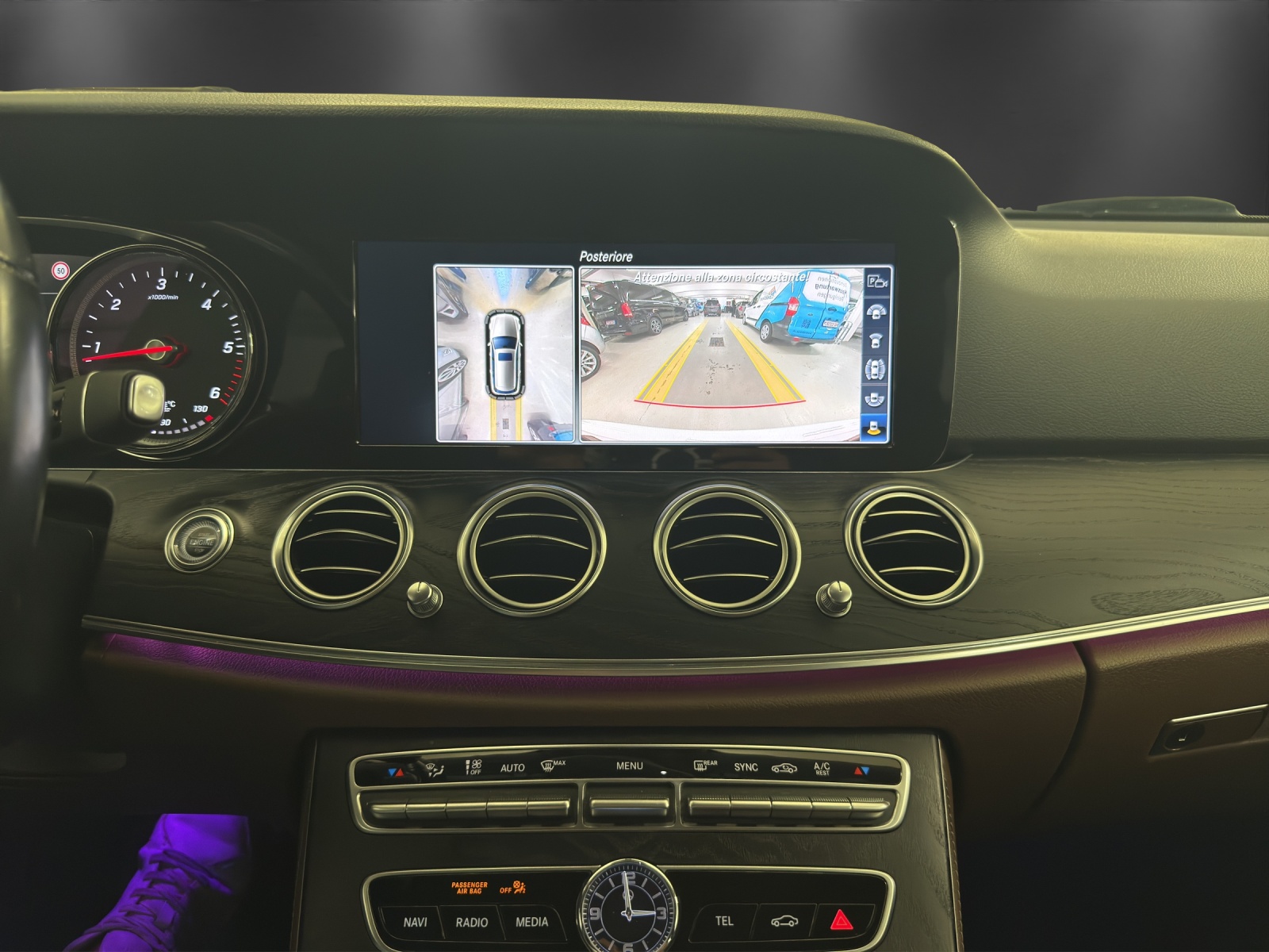 MERCEDES-BENZ E 220 d Swiss Star AMG Line 4Matic 9G-Tronic-image-11