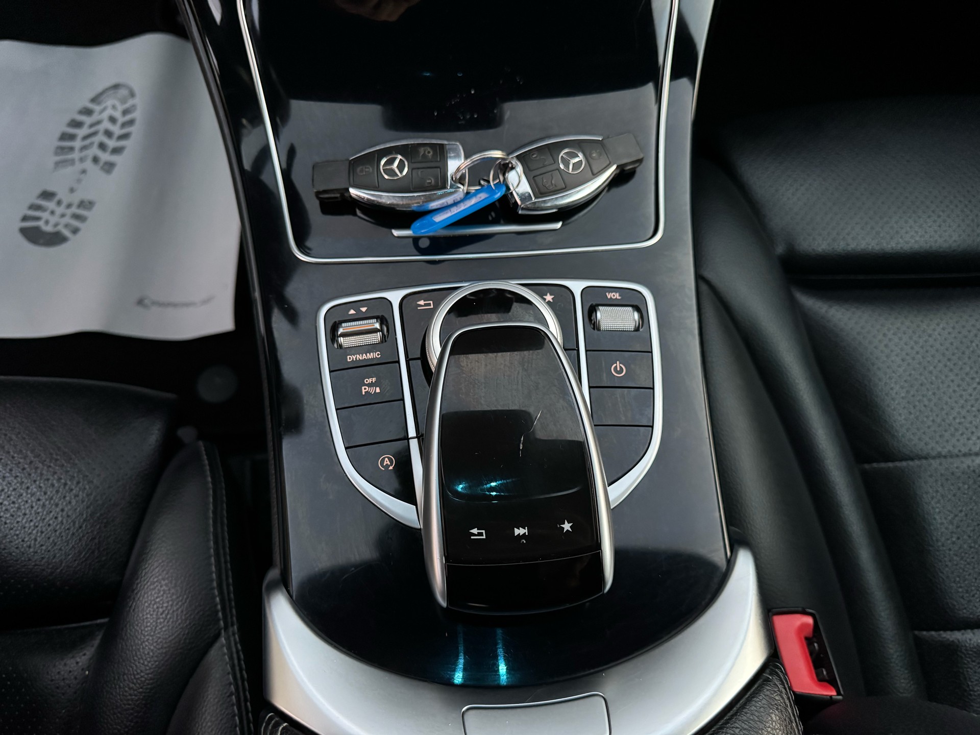 MERCEDES-BENZ C 250 AMG Line 9G-Tronic-image-22