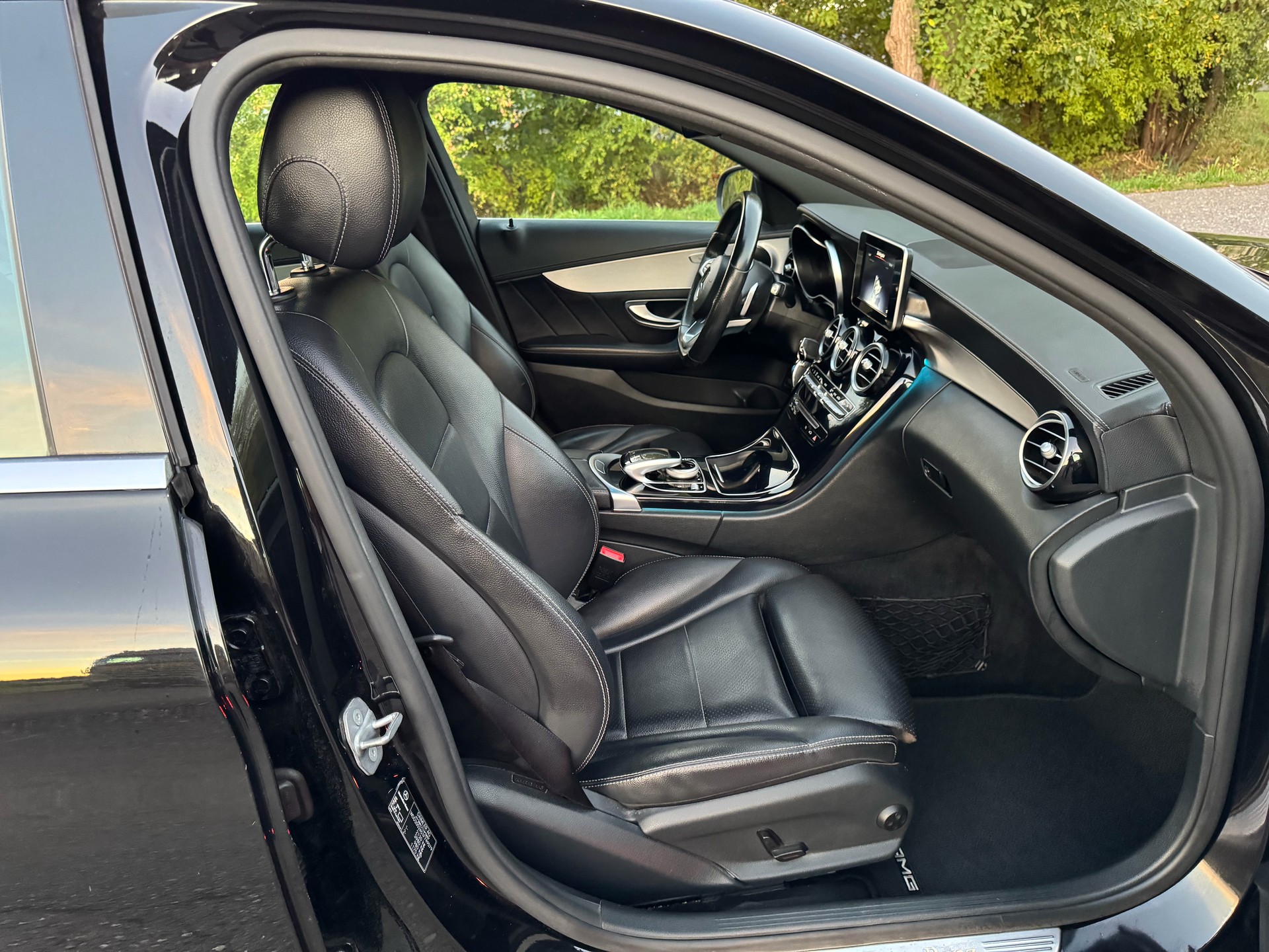 MERCEDES-BENZ C 250 AMG Line 9G-Tronic-image-11
