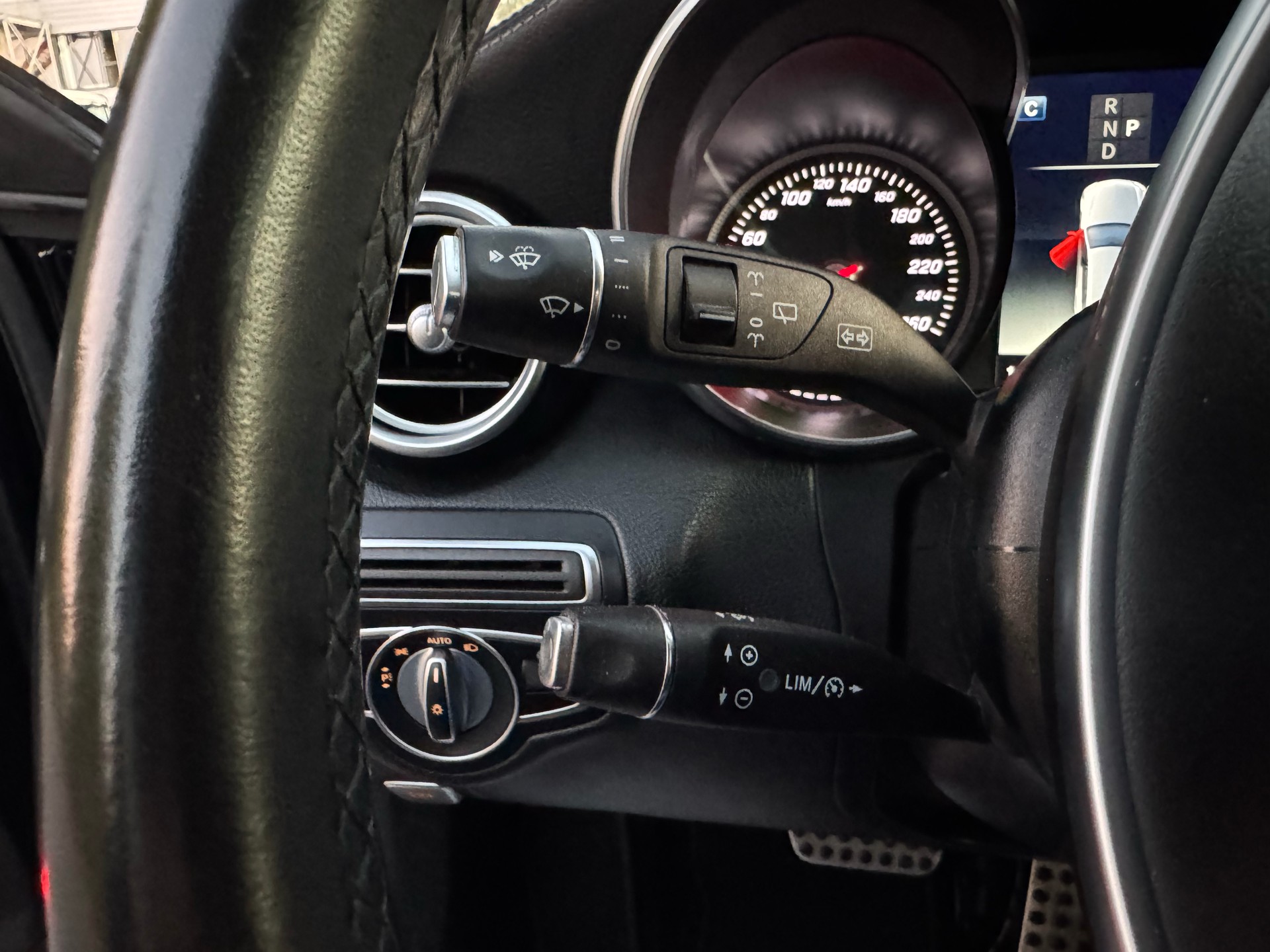 MERCEDES-BENZ C 250 AMG Line 9G-Tronic-image-21