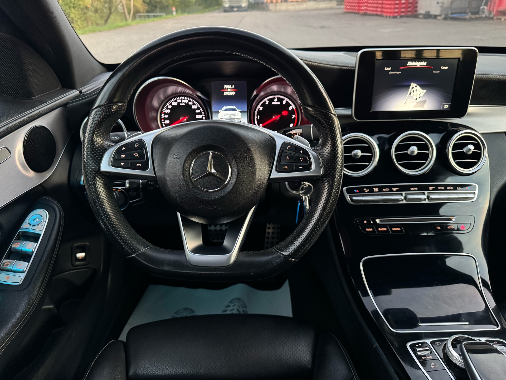MERCEDES-BENZ C 250 AMG Line 9G-Tronic-image-19