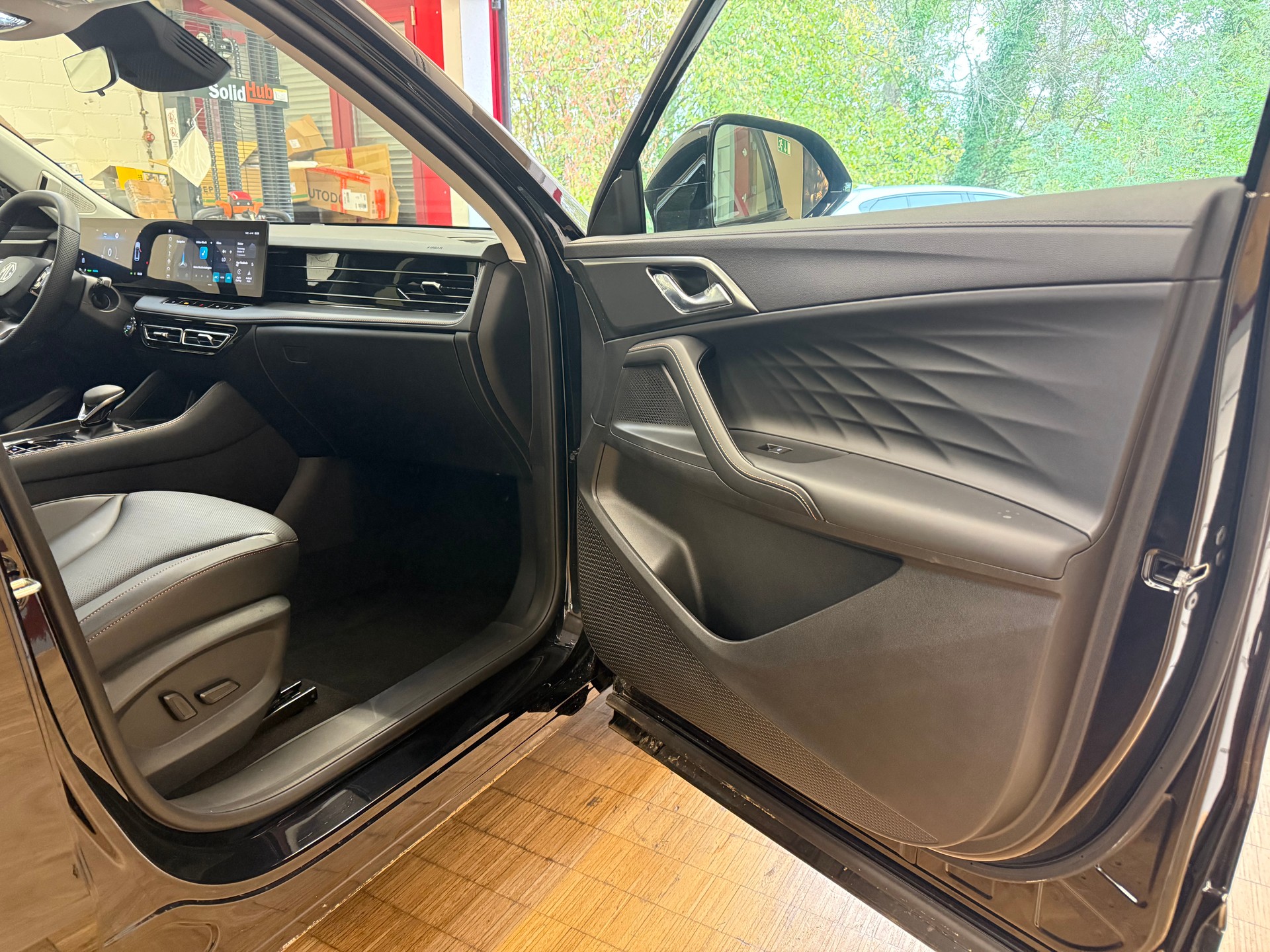 MG HS 1.5 Vollhybrid Luxury-image-14