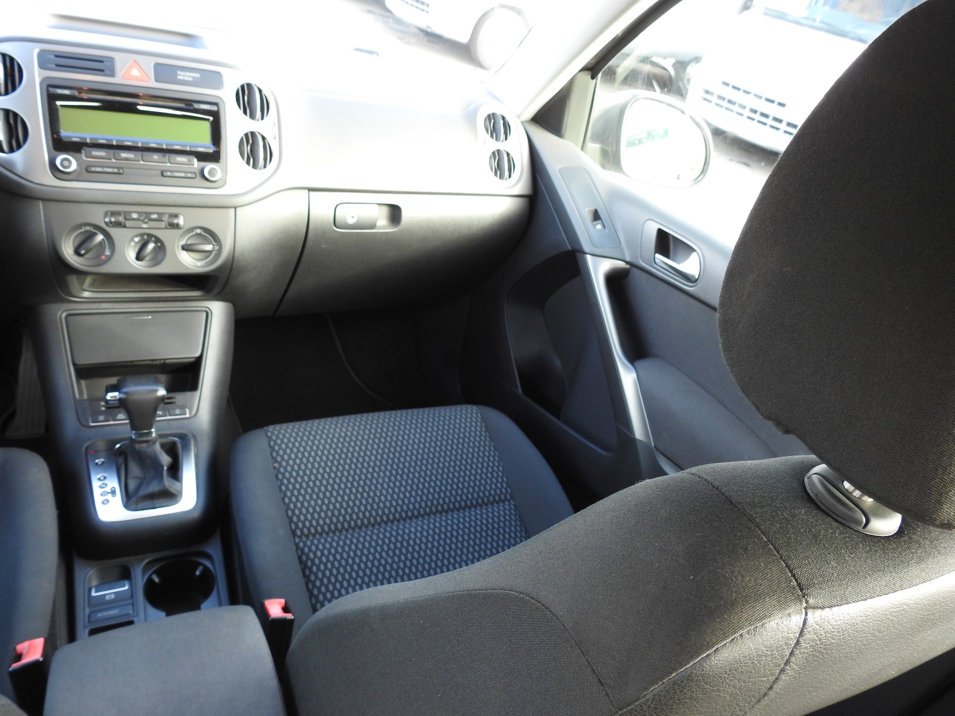VW Tiguan 2.0 TDI Sport&Style Tiptronic-image-18