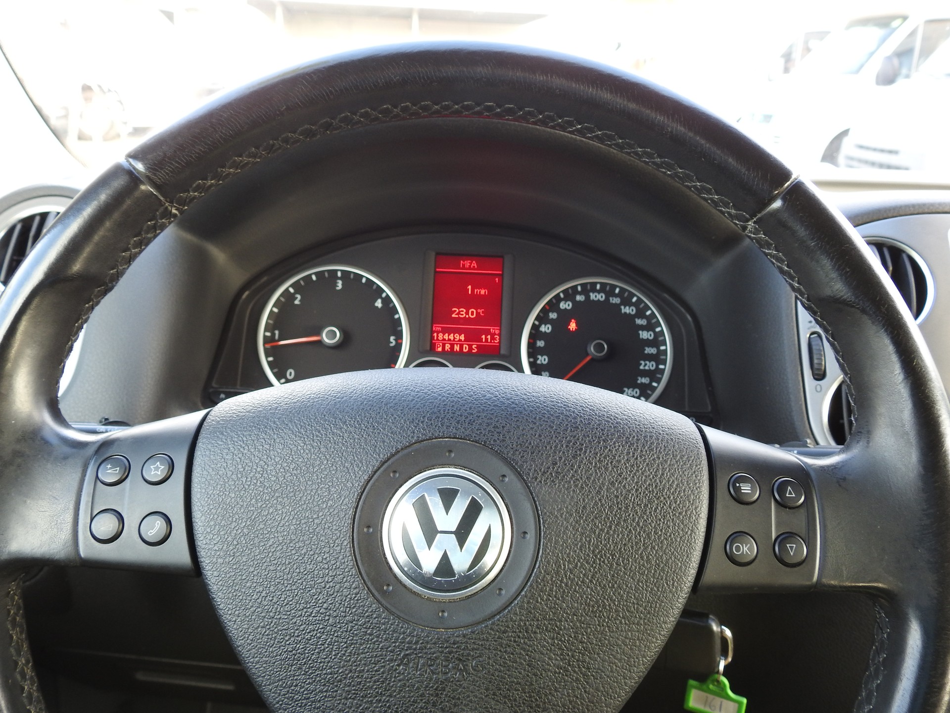VW Tiguan 2.0 TDI Sport&Style Tiptronic-image-27
