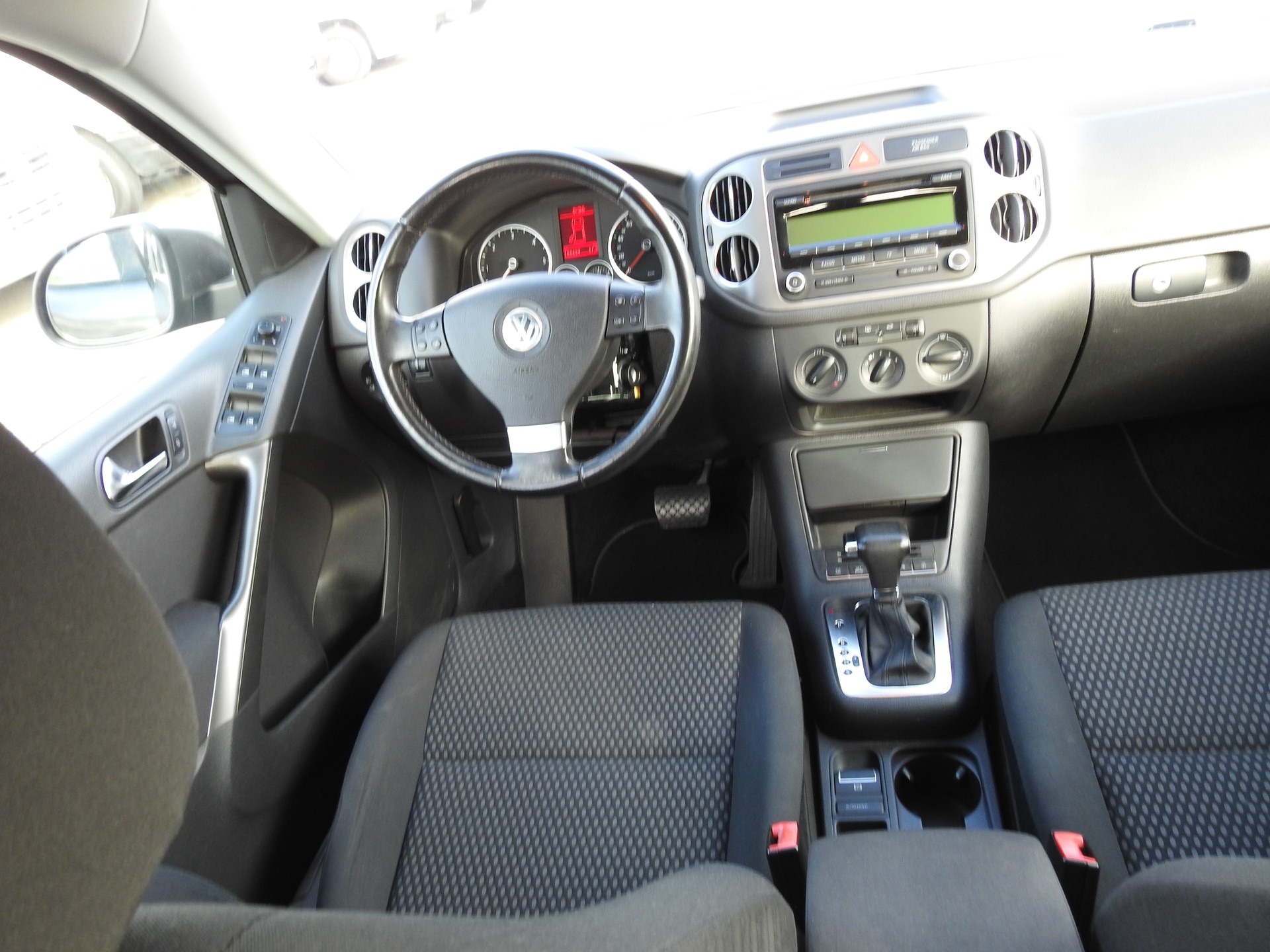 VW Tiguan 2.0 TDI Sport&Style Tiptronic-image-19