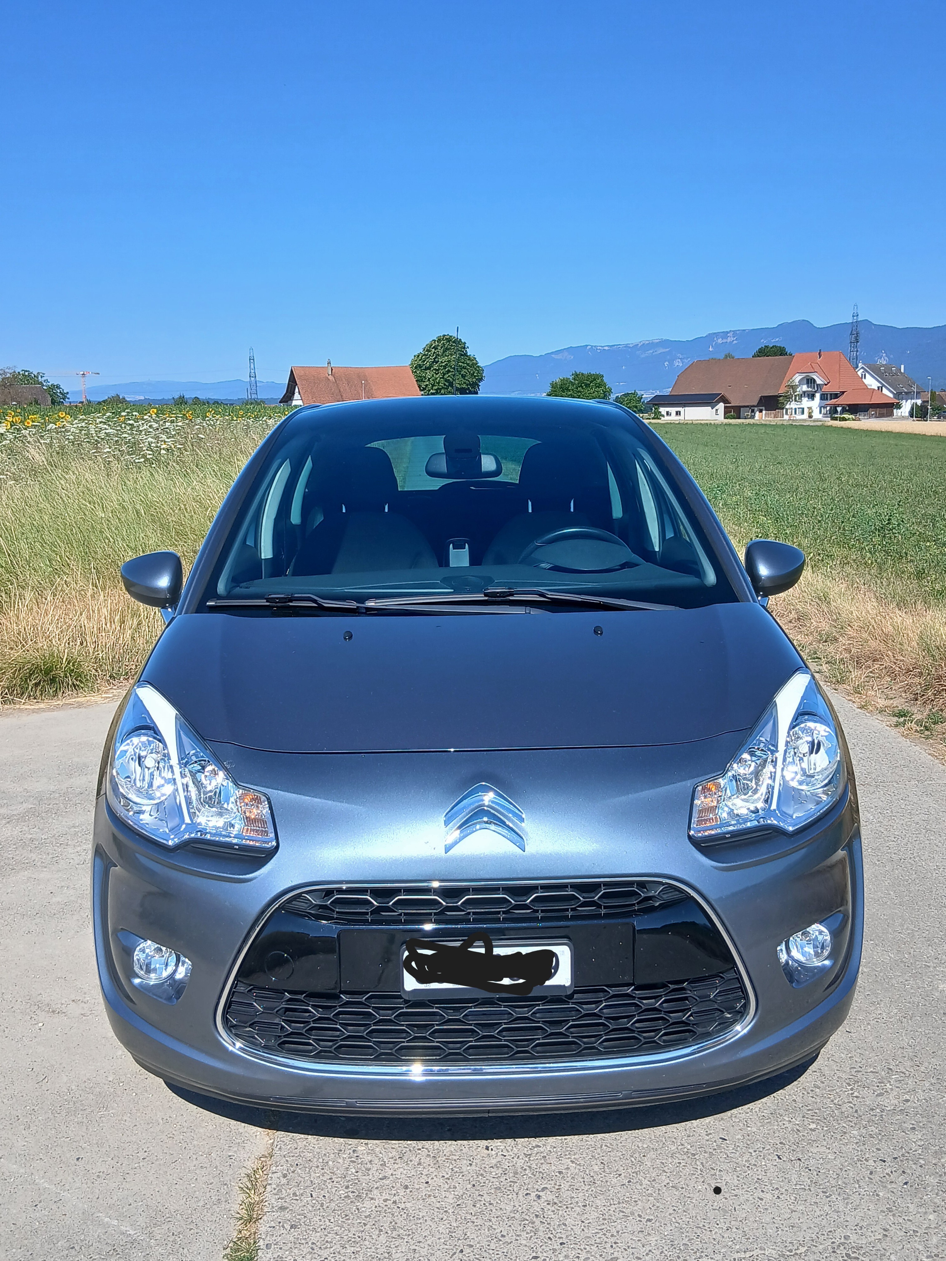 Car photo