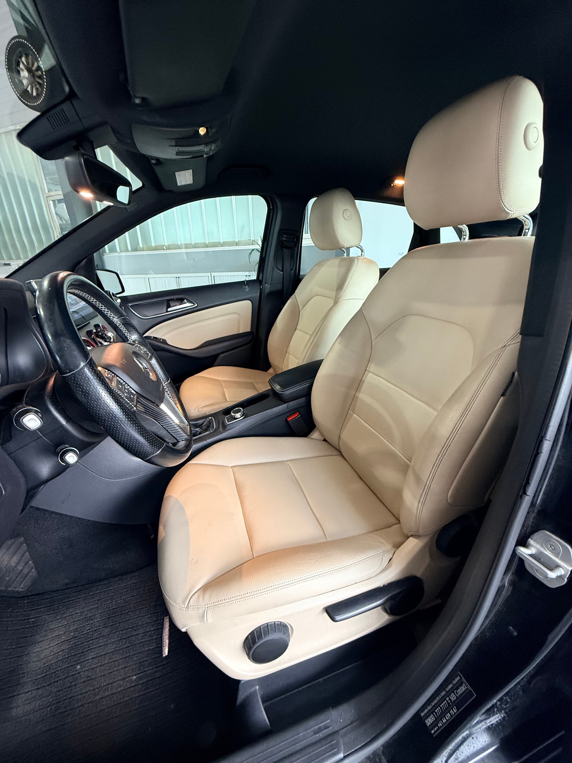 MERCEDES-BENZ B 180 Active Edition-image-6