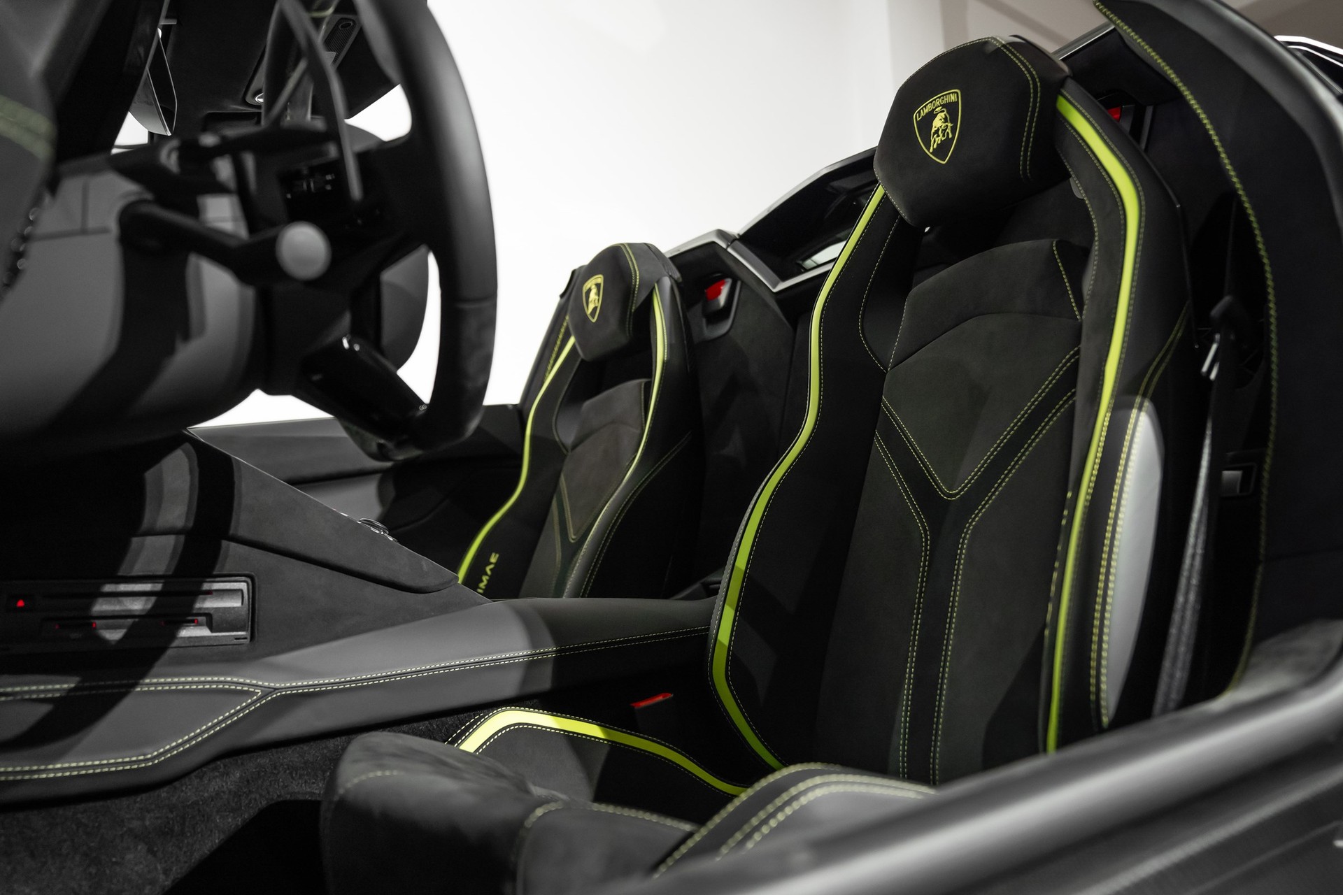 LAMBORGHINI Aventador LP780-4 Roadster E-Gear Ultimae-image-29