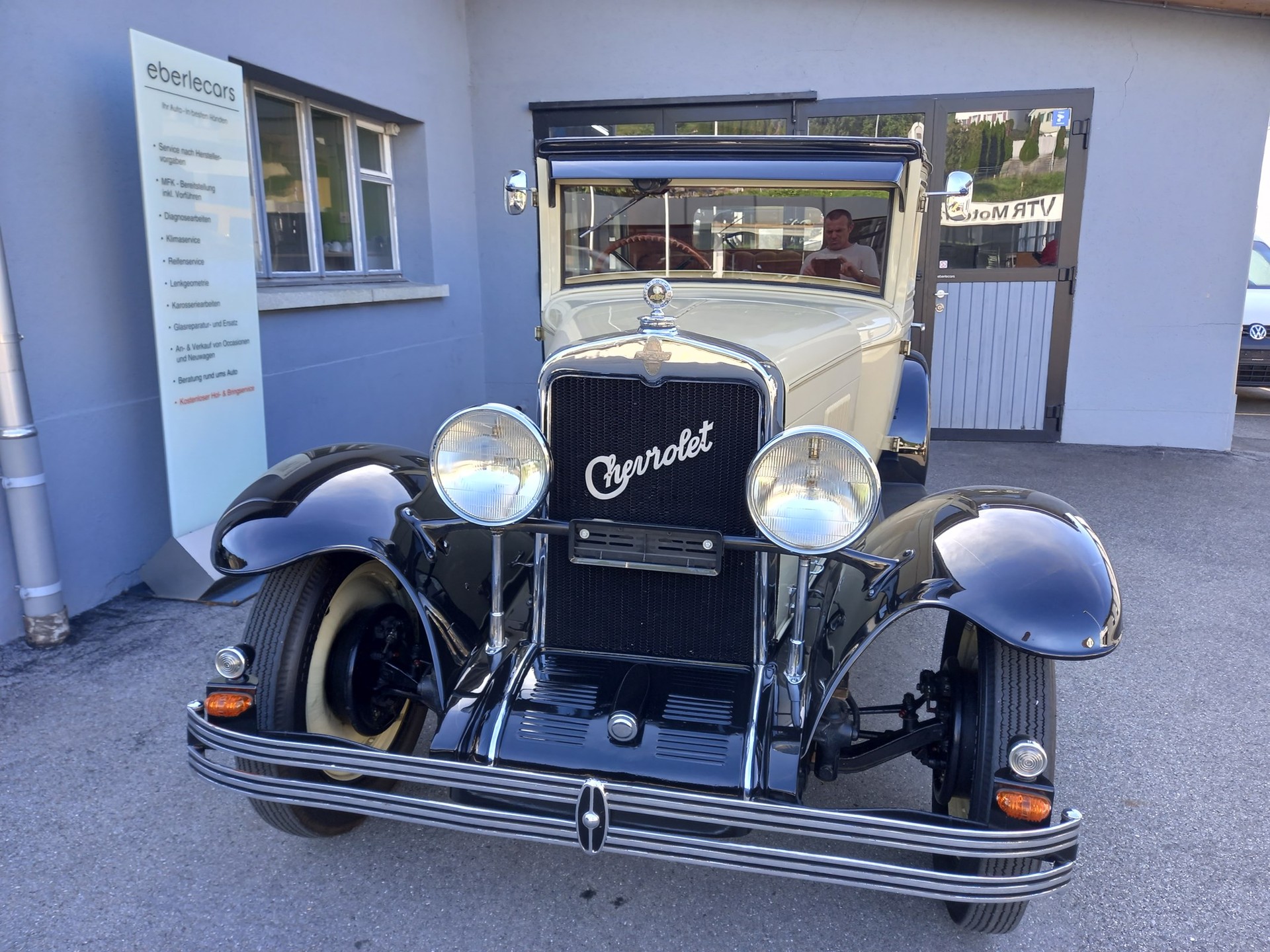 CHEVROLET-image-0