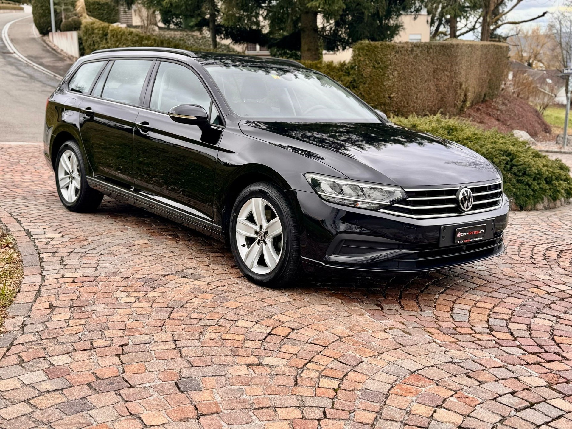 VW Passat 2.0 TDI BMT Elegance DSG-image-4
