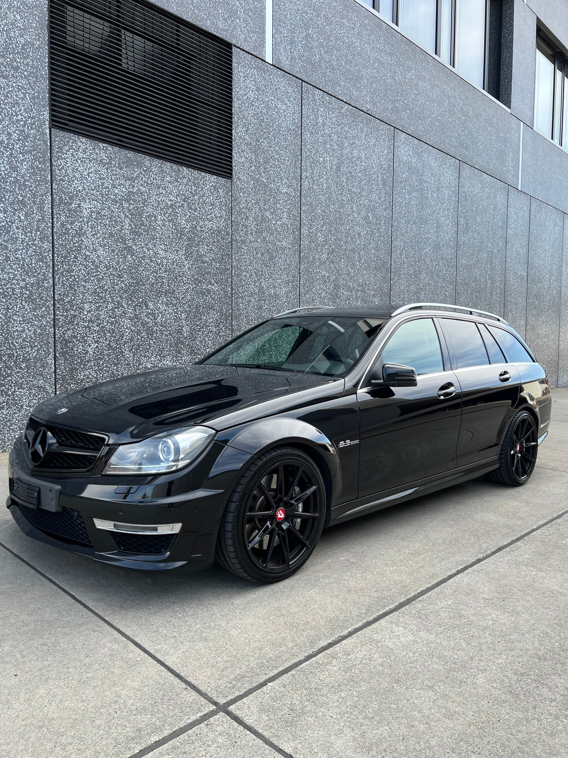 MERCEDES-BENZ C 63 AMG Avantgarde Speedshift MCT-image-0