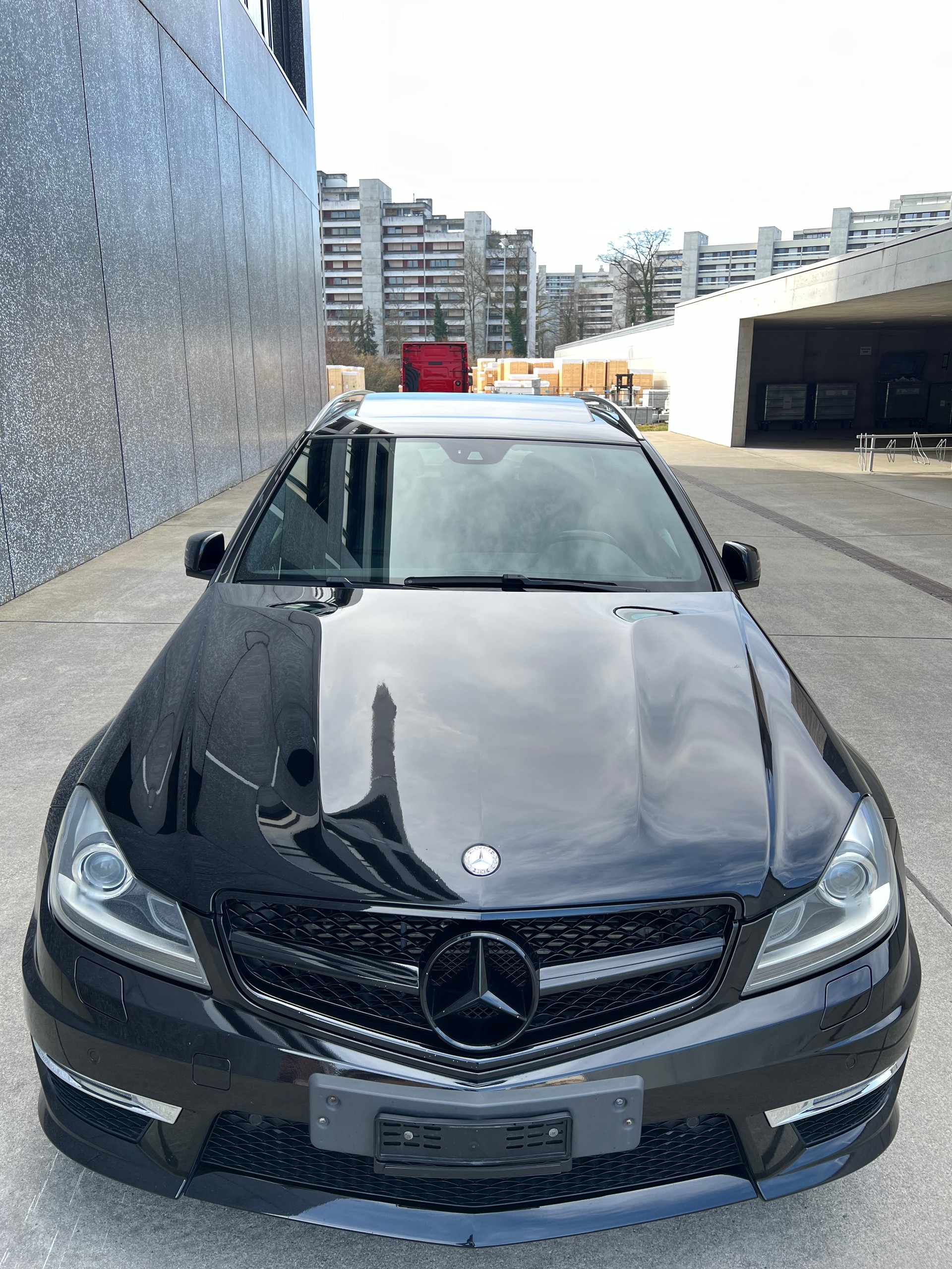 MERCEDES-BENZ C 63 AMG Avantgarde Speedshift MCT-image-1