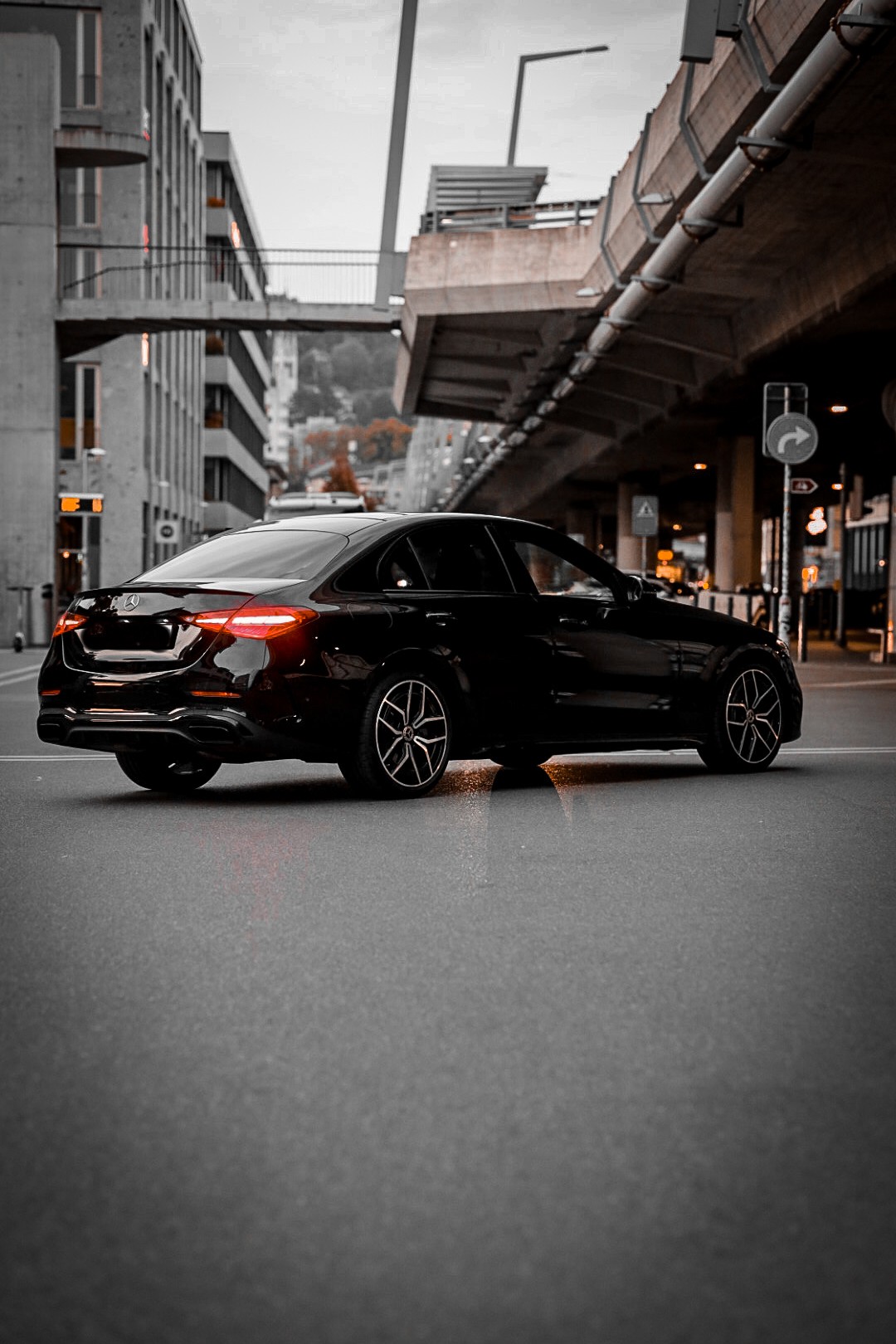MERCEDES-BENZ C 200 4Matic AMG Line-image-7