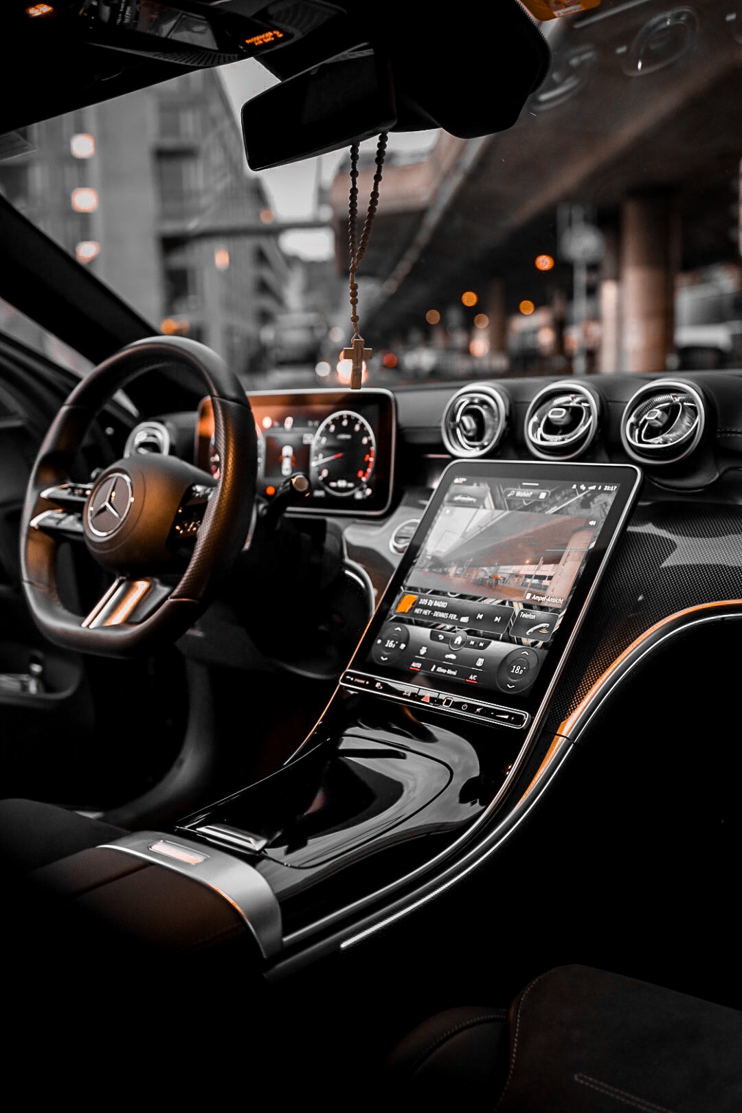 MERCEDES-BENZ C 200 4Matic AMG Line-image-8
