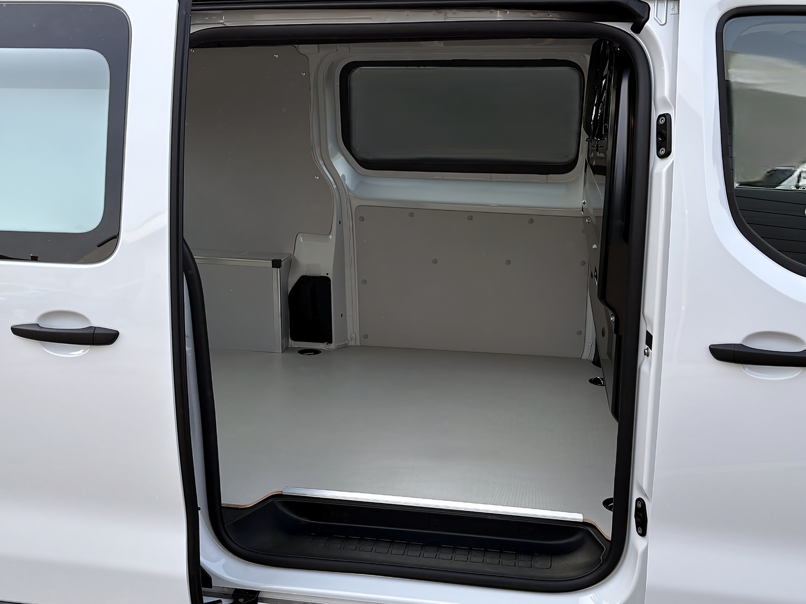 OPEL Vivaro Cargo 1.5 D 120 S/S-image-6