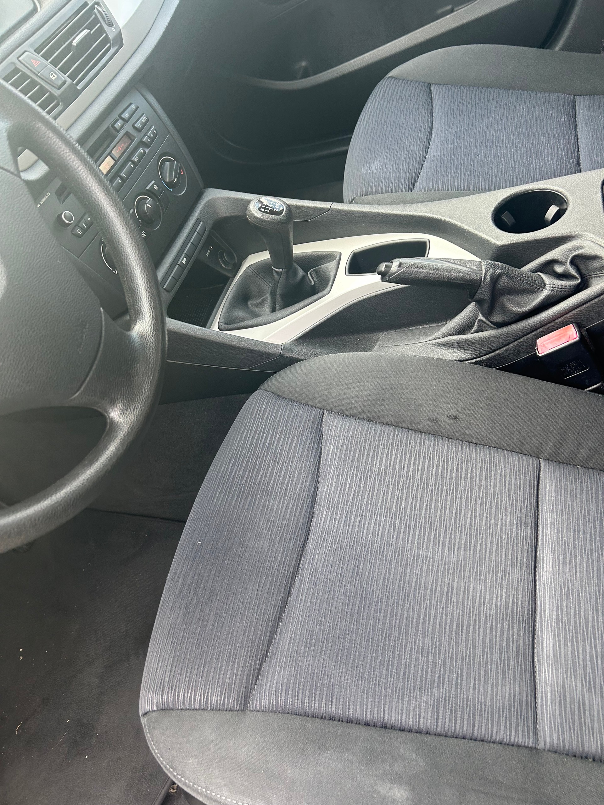 BMW X1 sDrive 18i xLine-image-6