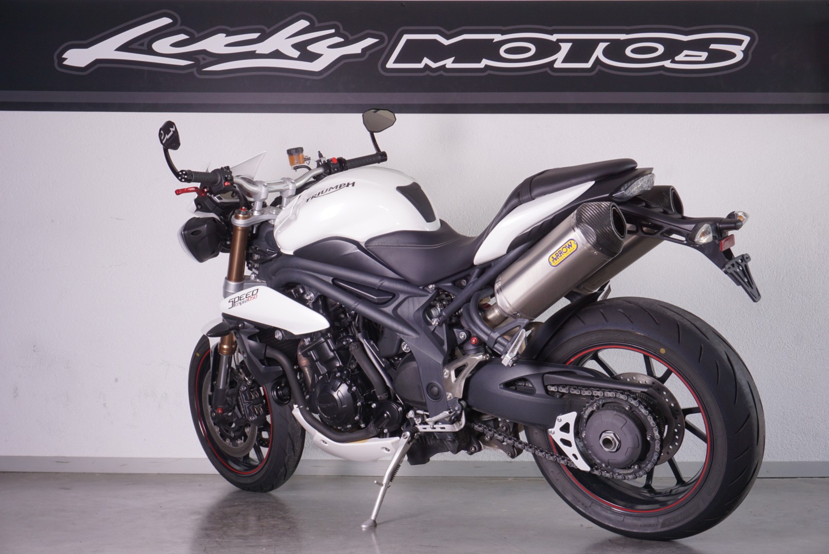 TRIUMPH Speed Triple 1050 ABS-image-1