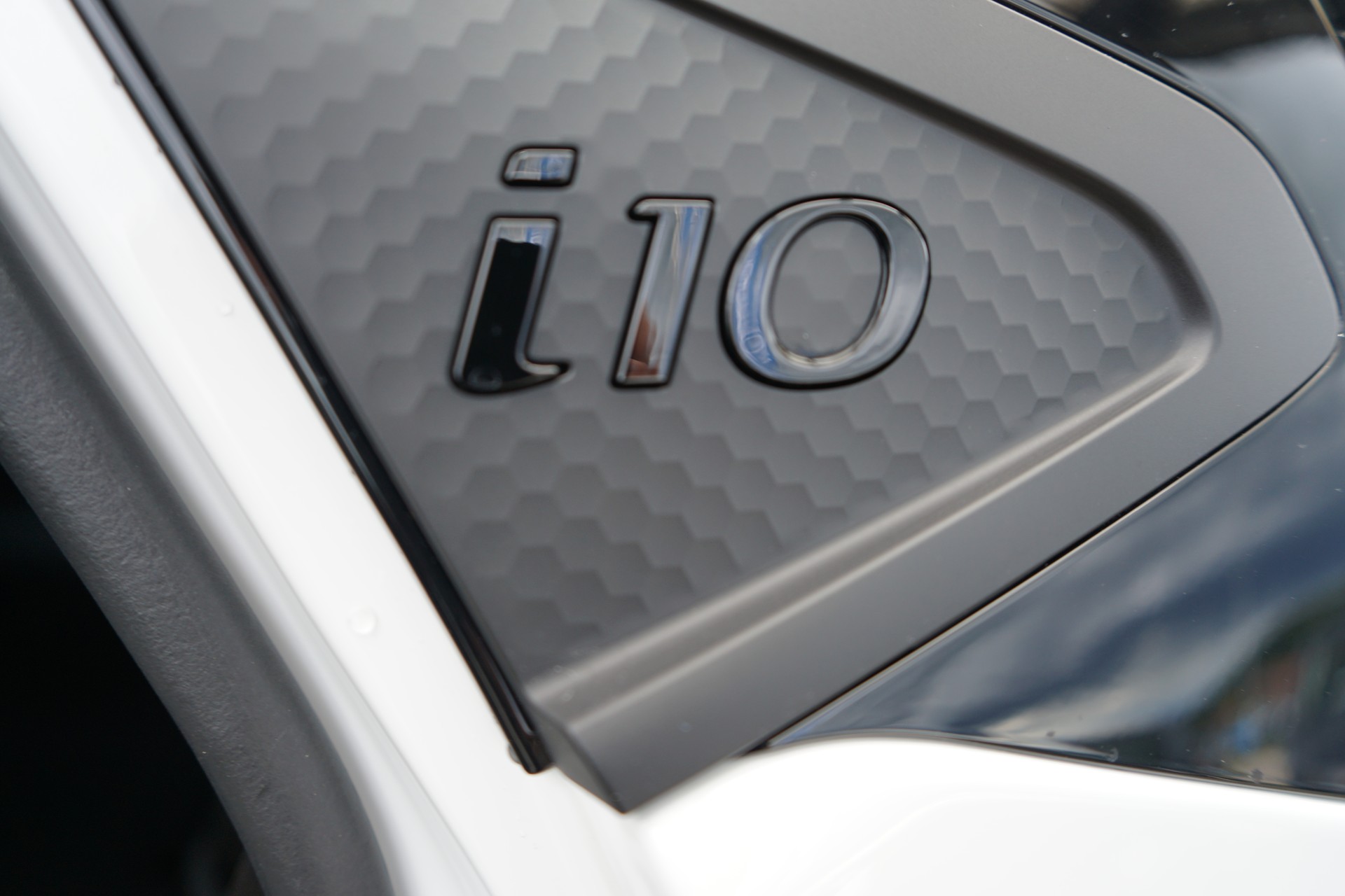 HYUNDAI i10 1.2 Amplia Aut.-image-14