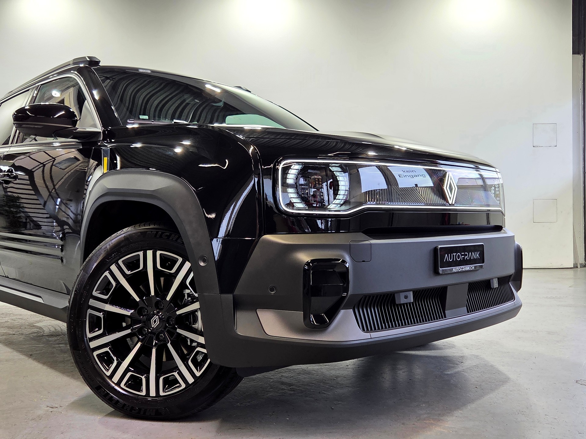 RENAULT R4 E-TECH ELECTRIC iconic 150PS Comfort Range-image-8