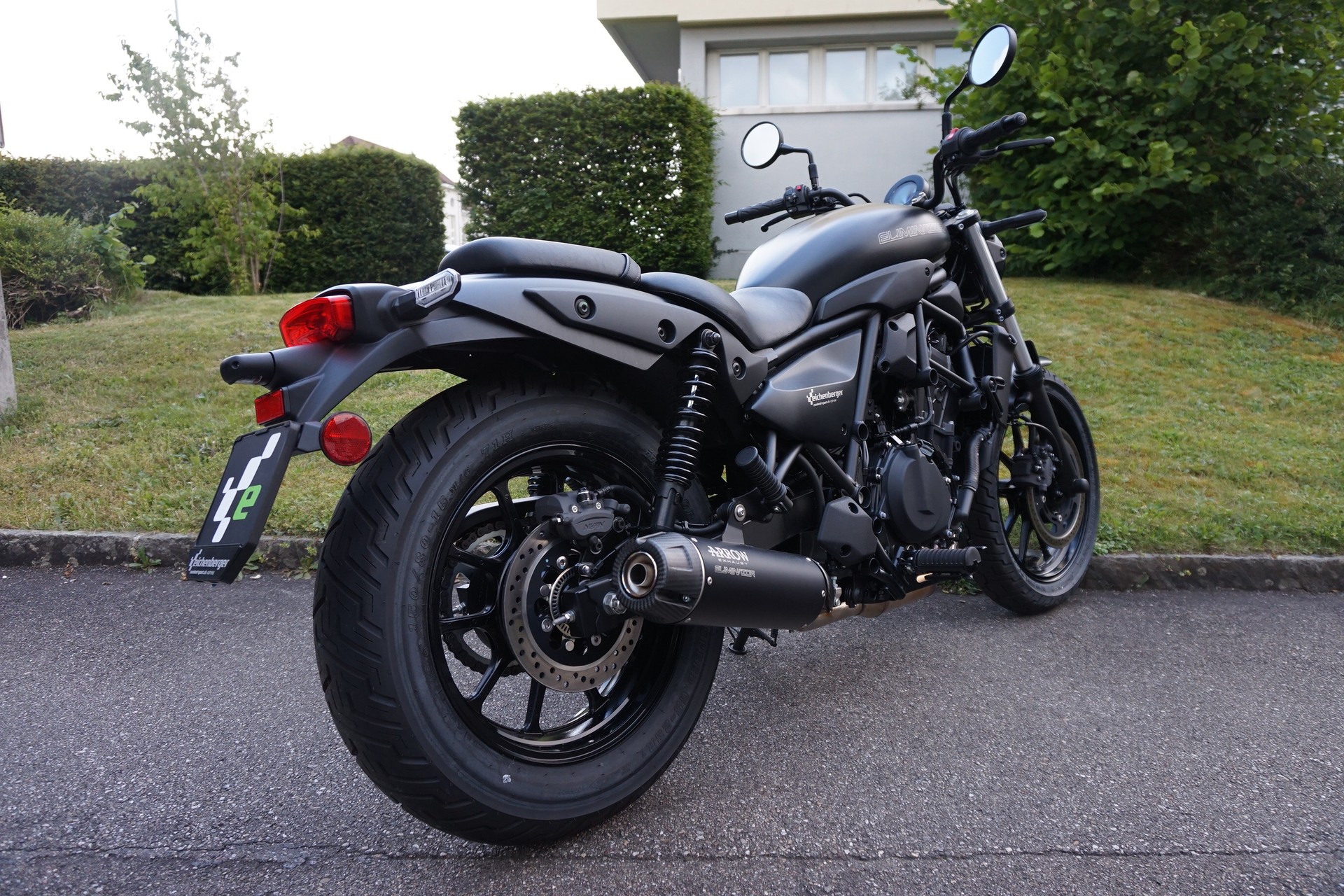KAWASAKI Eliminator 500 ABS mit Arrow Auspuff-showroom-element-3