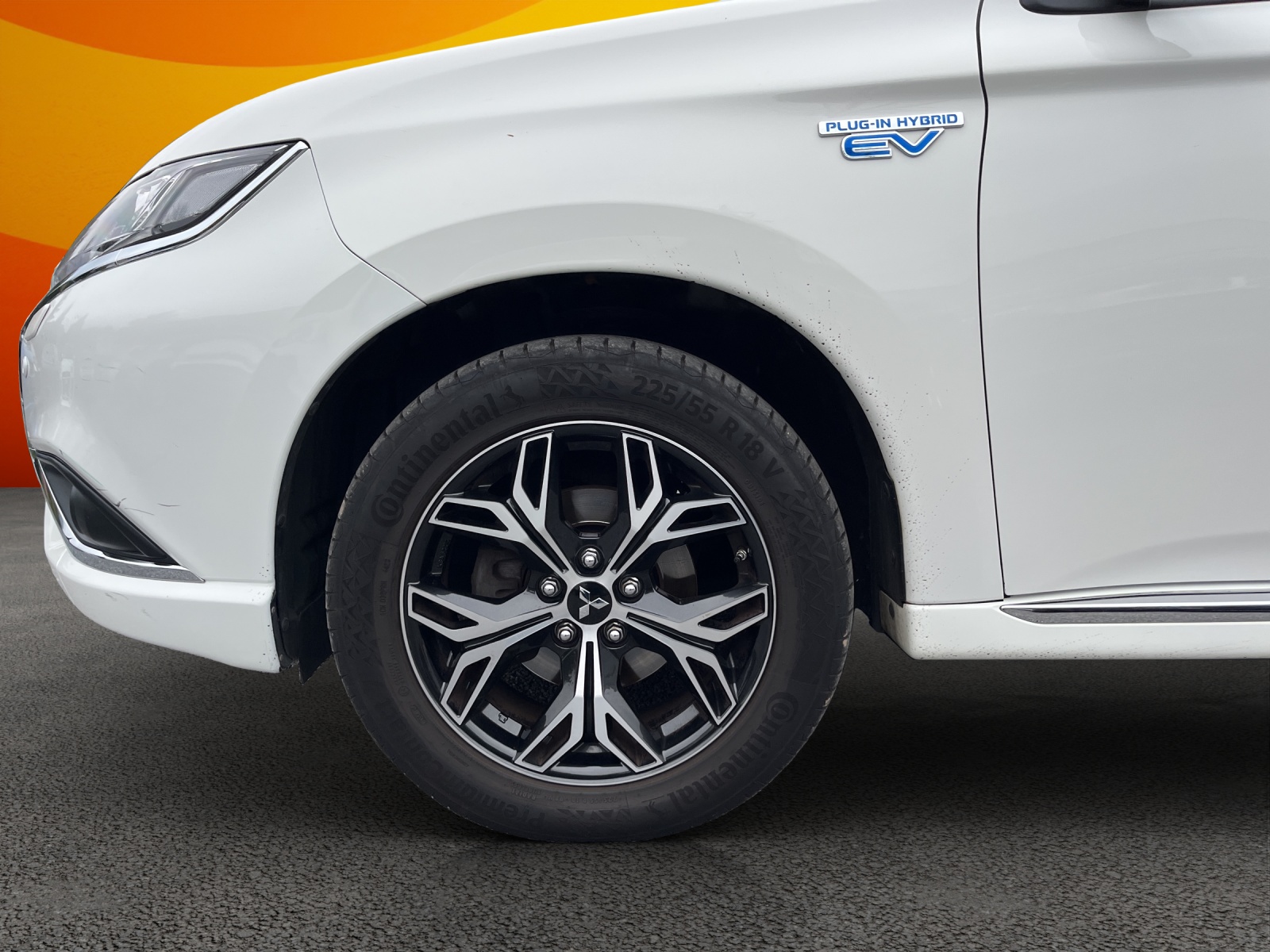 MITSUBISHI Outlander 2.4 PHEV Value 4WD Automatic-image-12