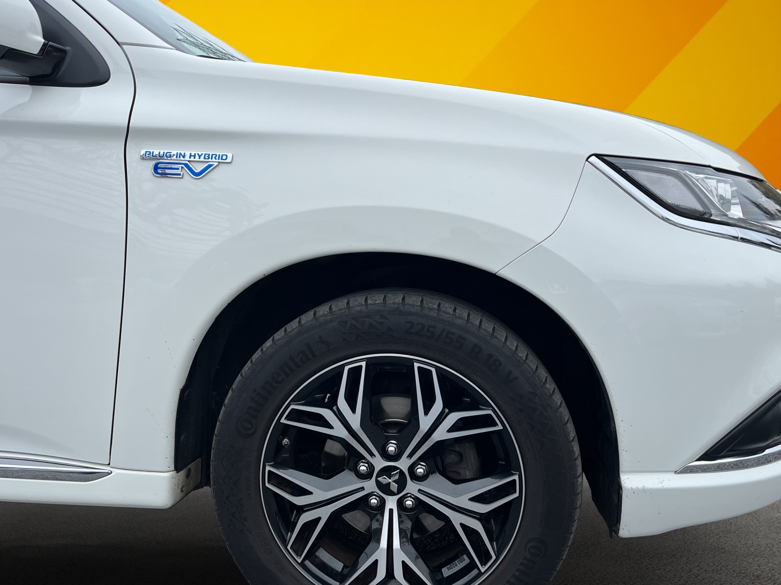 MITSUBISHI Outlander 2.4 PHEV Value 4WD Automatic-image-17