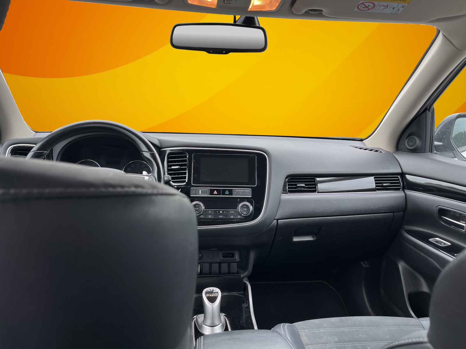 MITSUBISHI Outlander 2.4 PHEV Value 4WD Automatic-image-14