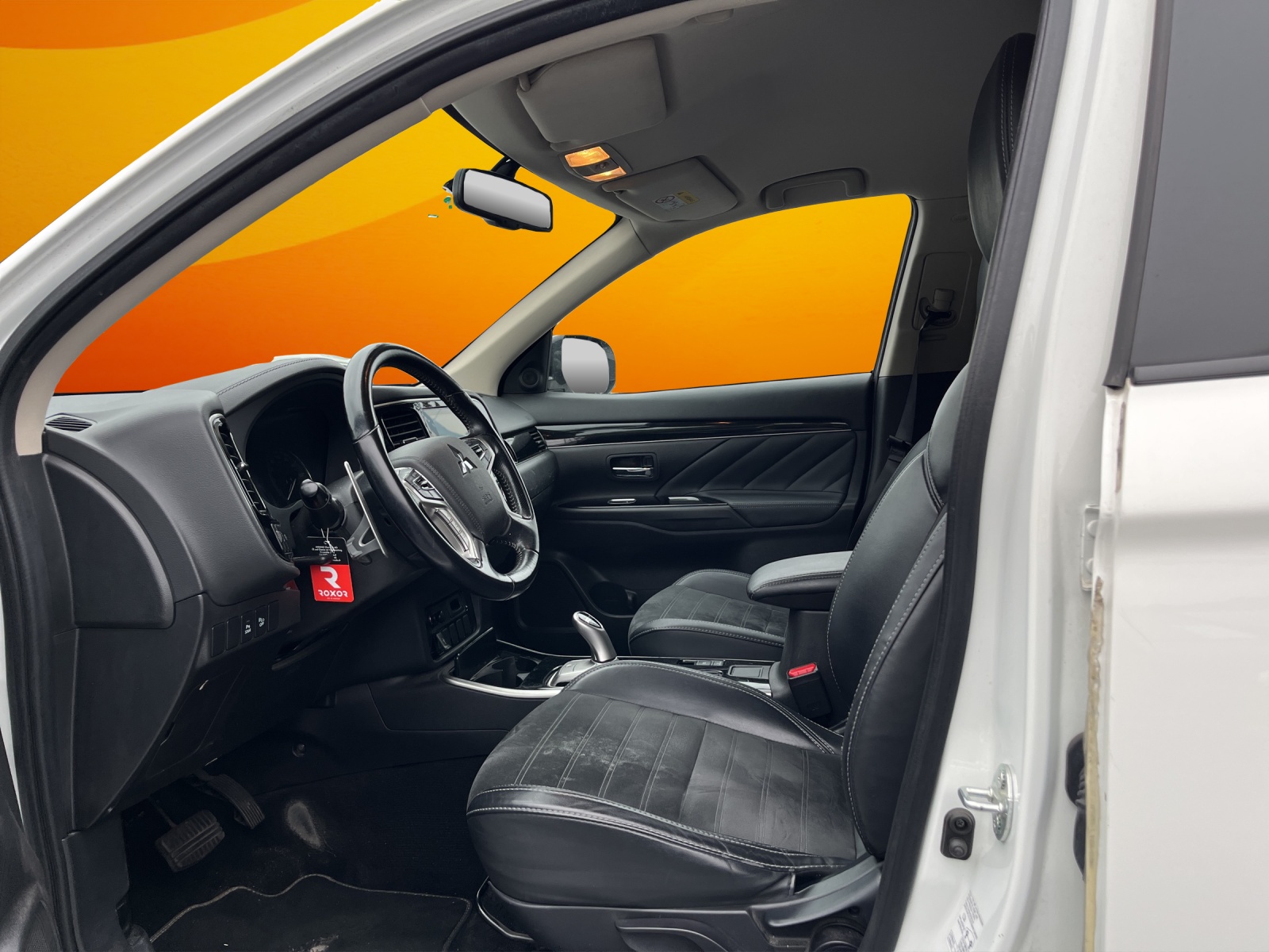 MITSUBISHI Outlander 2.4 PHEV Value 4WD Automatic-image-9