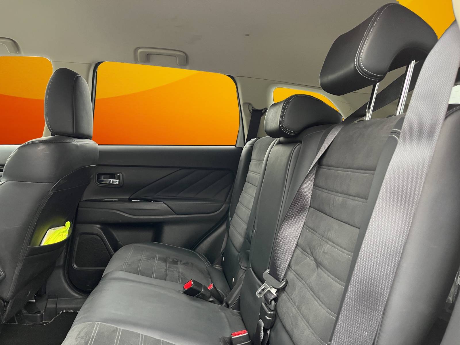 MITSUBISHI Outlander 2.4 PHEV Value 4WD Automatic-image-11