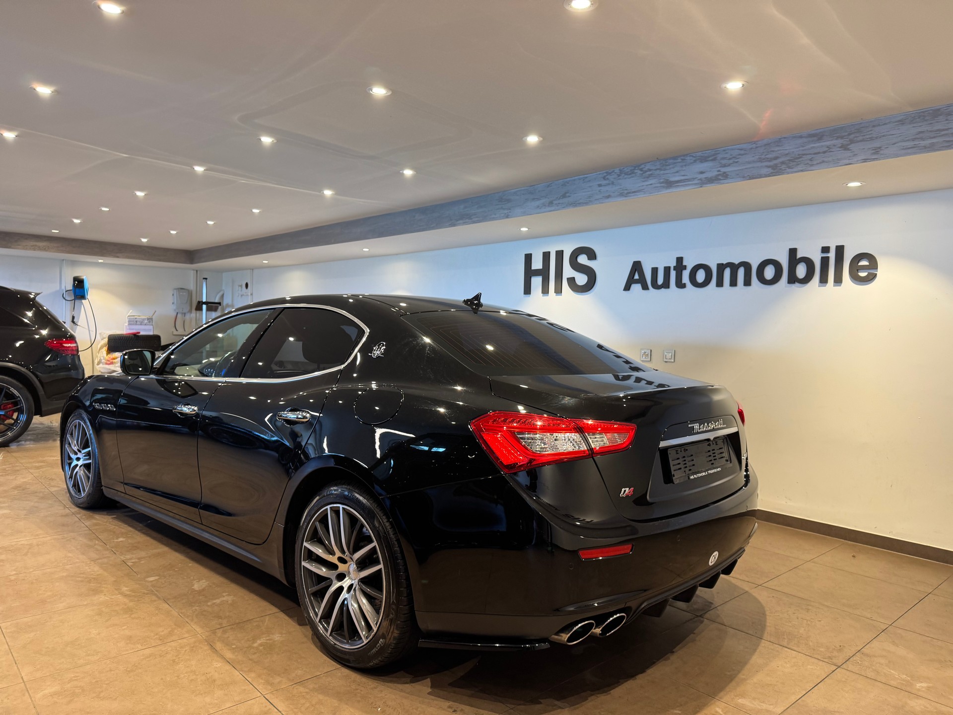 MASERATI Ghibli 3.0 V6 S Q4-image-3