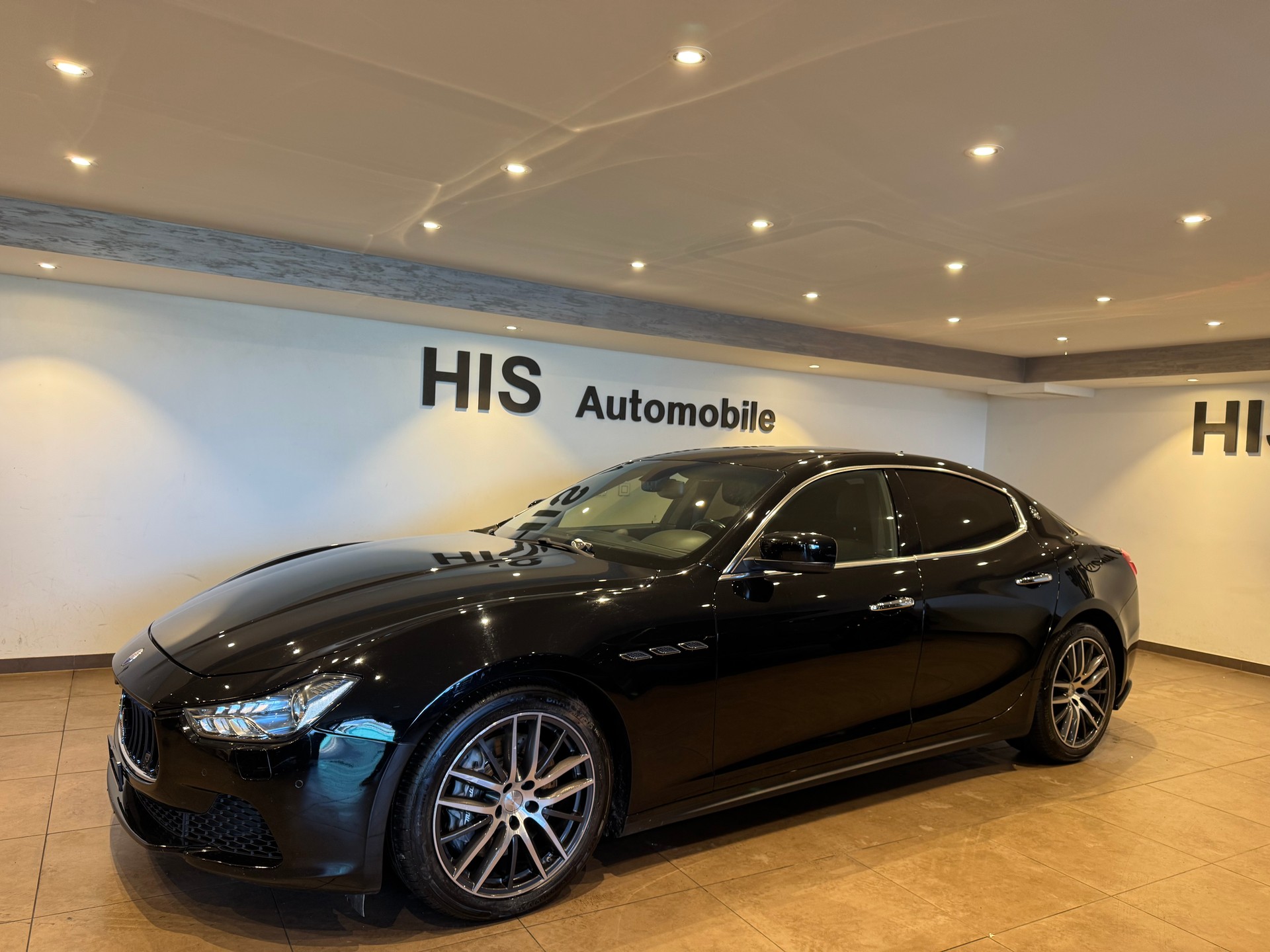 MASERATI Ghibli 3.0 V6 S Q4-image-2