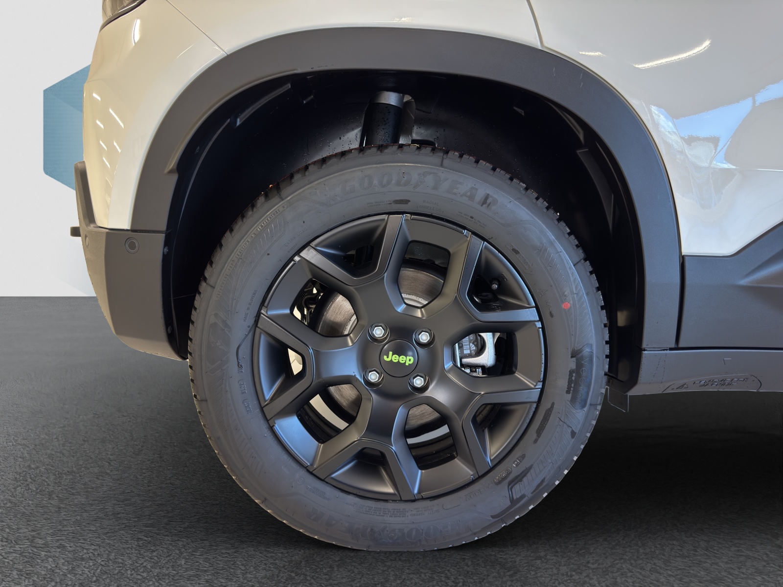 JEEP AVENGER 1.2 MHEV Overland 4-image-13