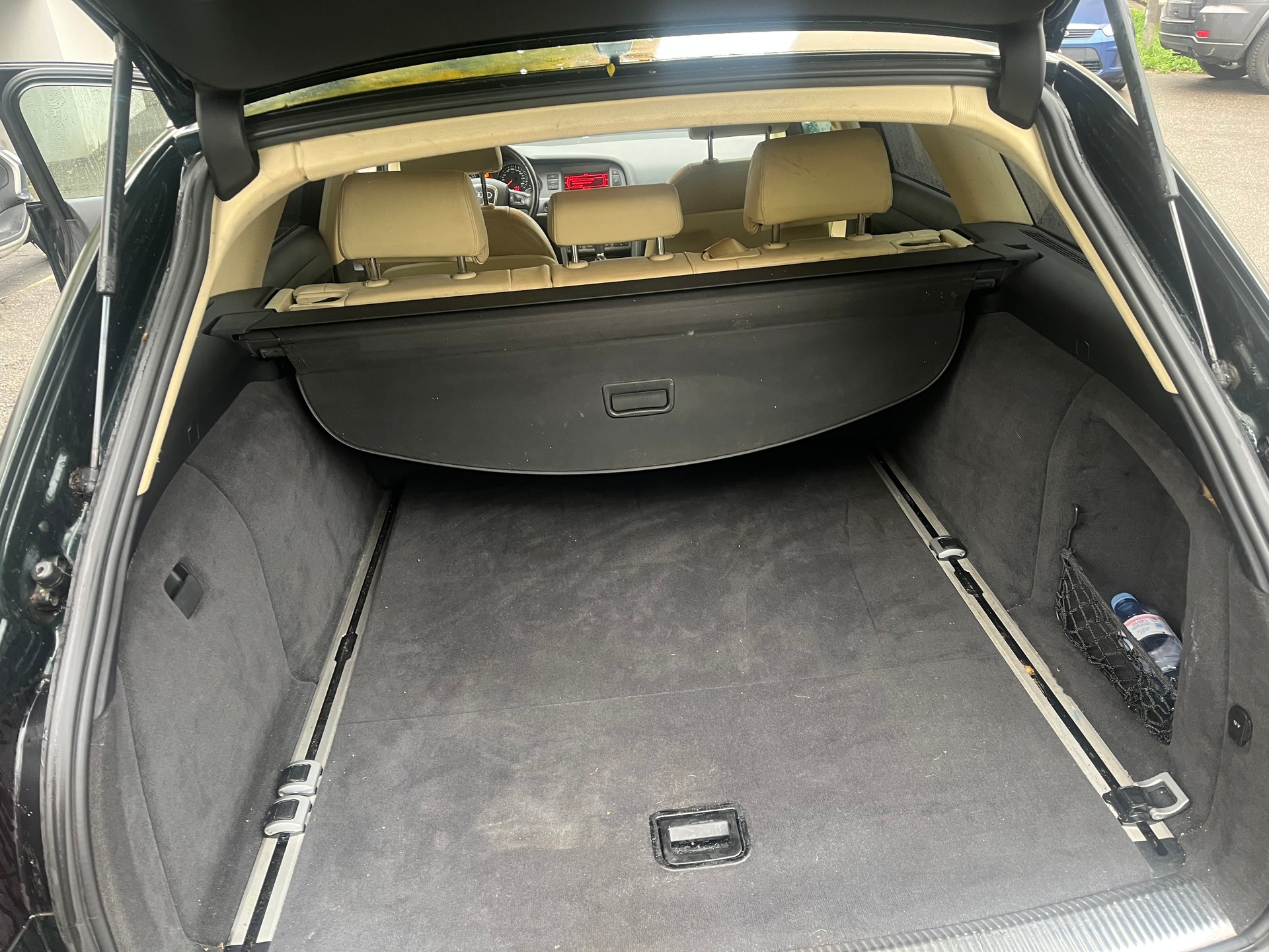 AUDI A6 Avant 3.2 V6 FSI quattro-image-10