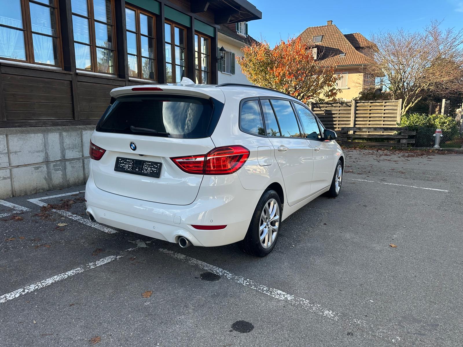 BMW 218d xDrive Gran Tourer Steptronic-image-2