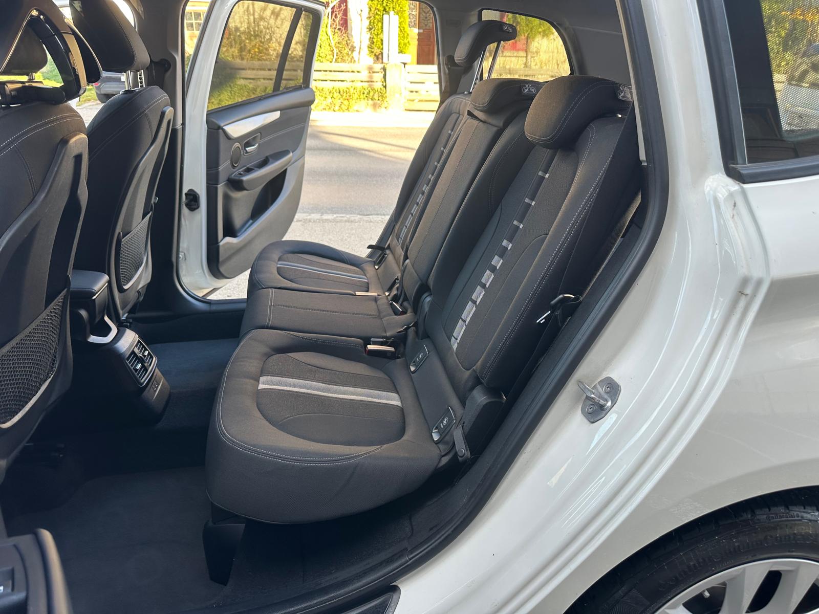 BMW 218d xDrive Gran Tourer Steptronic-image-9
