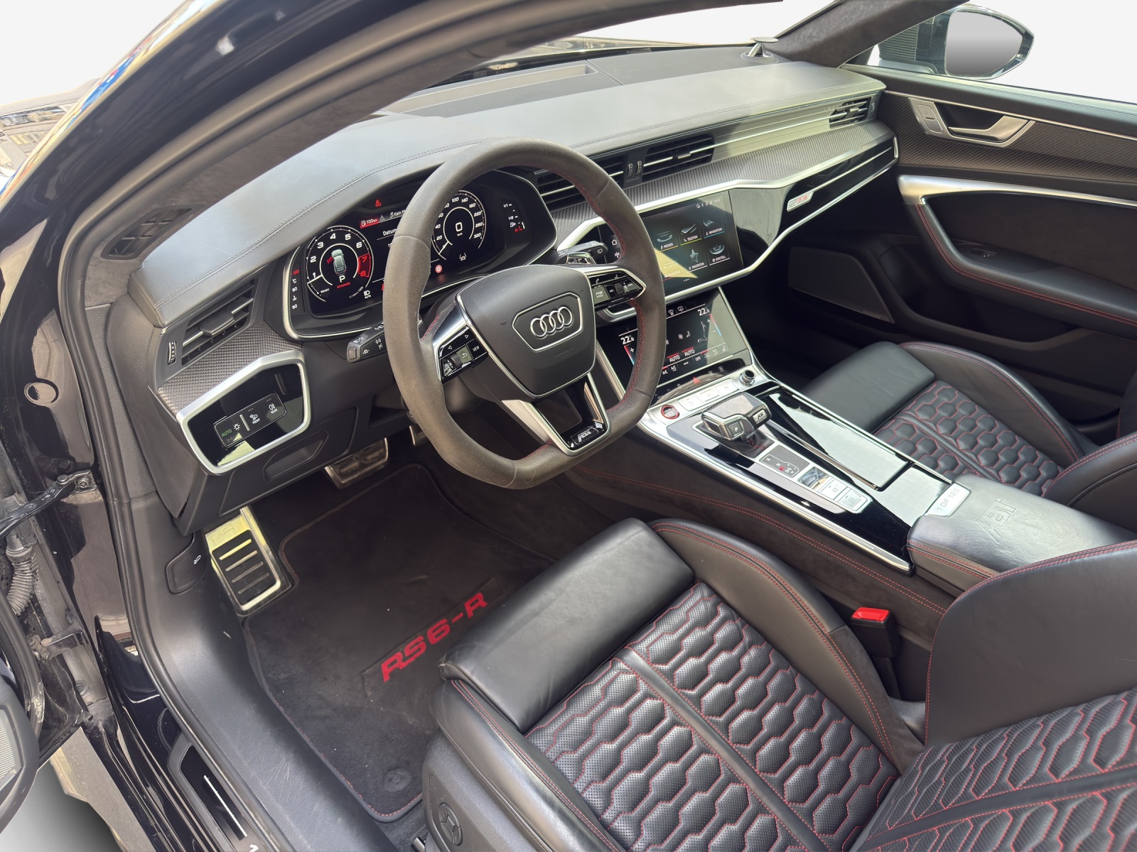 AUDI RS6 Avant 4.0 TFSI V8 quattro-image-15