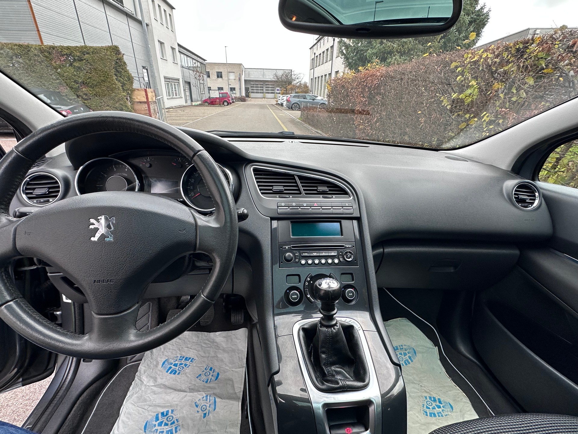 PEUGEOT 5008-image-6