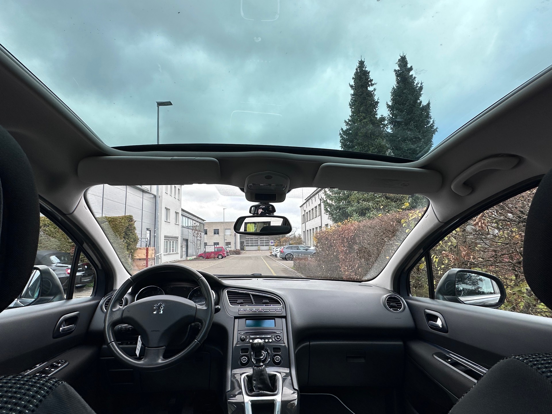 PEUGEOT 5008-image-11