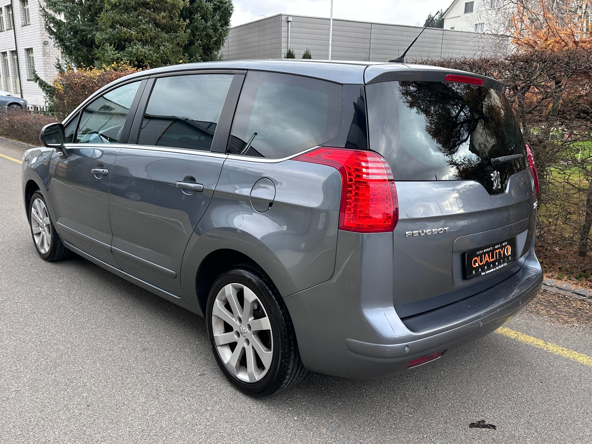 PEUGEOT 5008-image-3