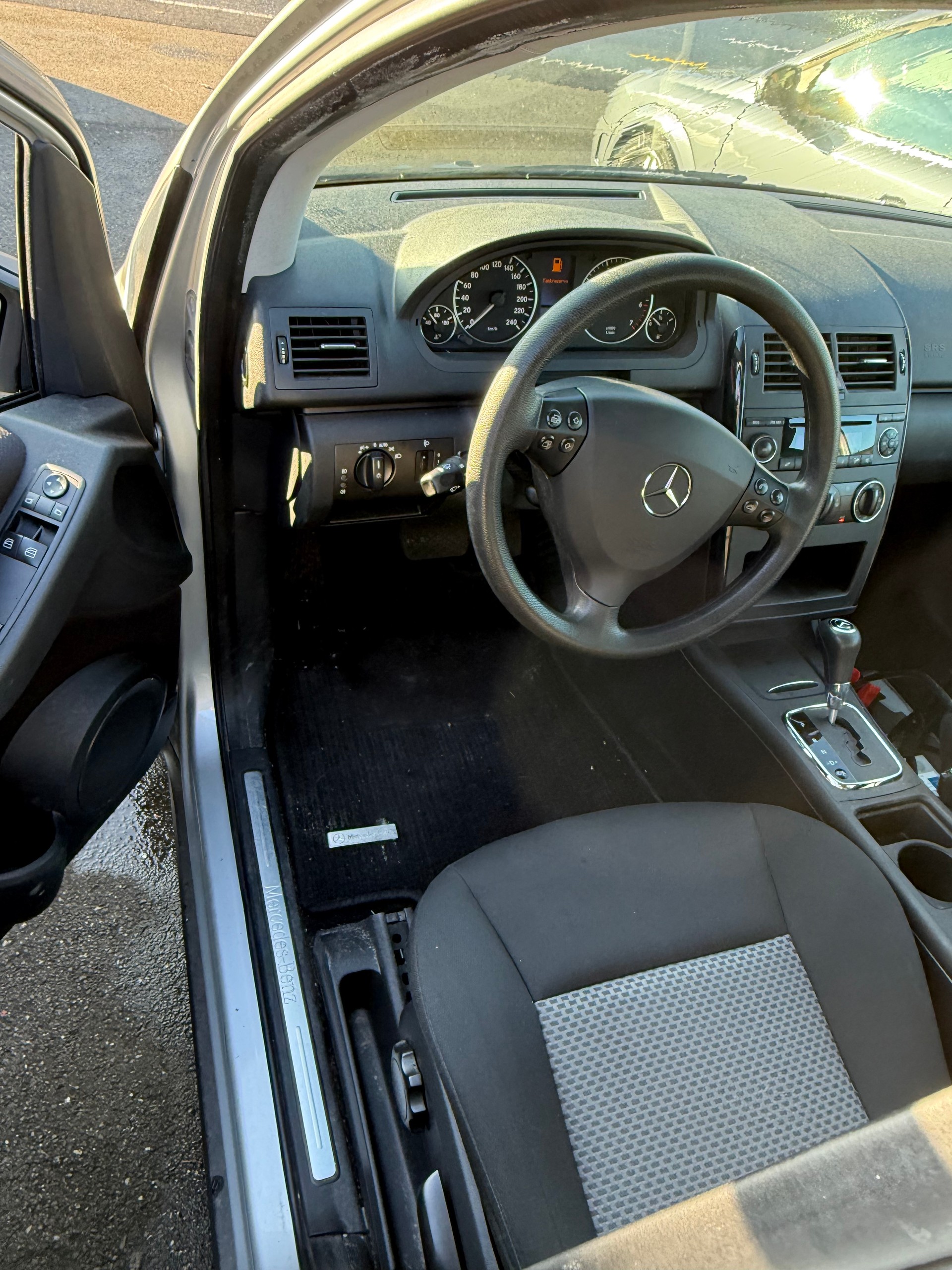 MERCEDES-BENZ A 170 Classic-image-7