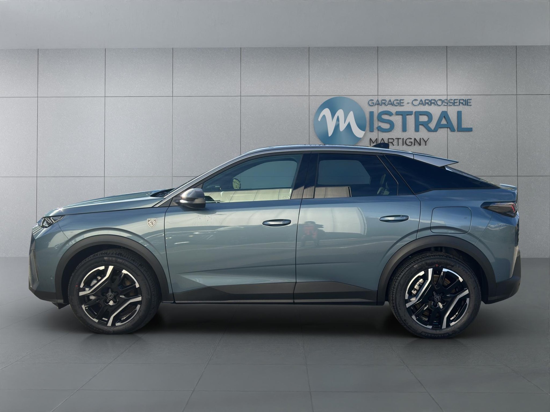 PEUGEOT 3008 1.6 PHEV GT-image-2