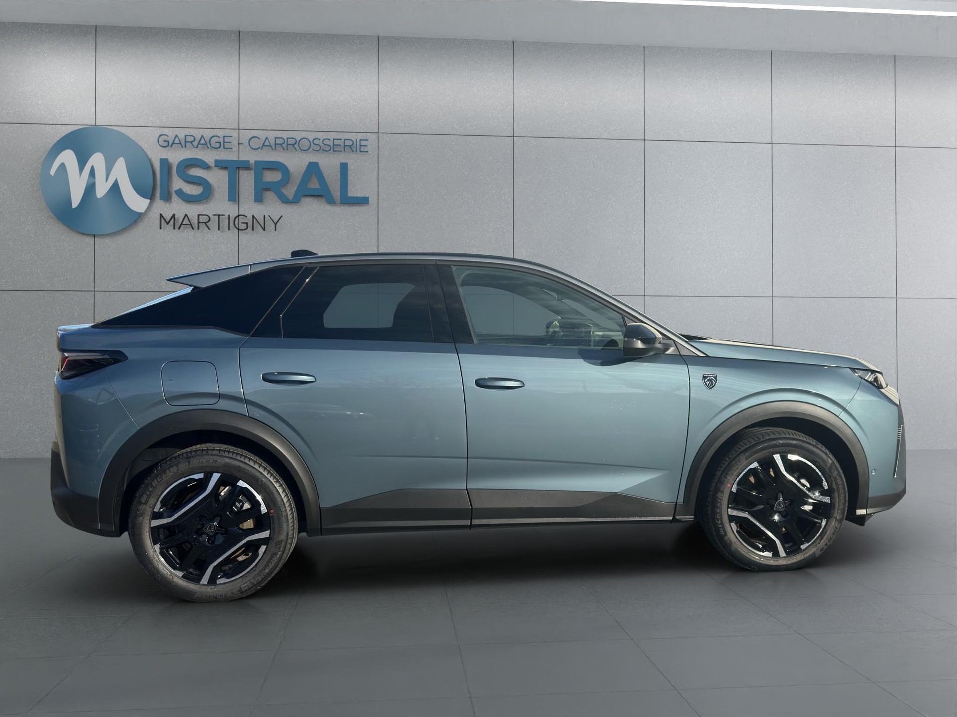 PEUGEOT 3008 1.6 PHEV GT-image-6