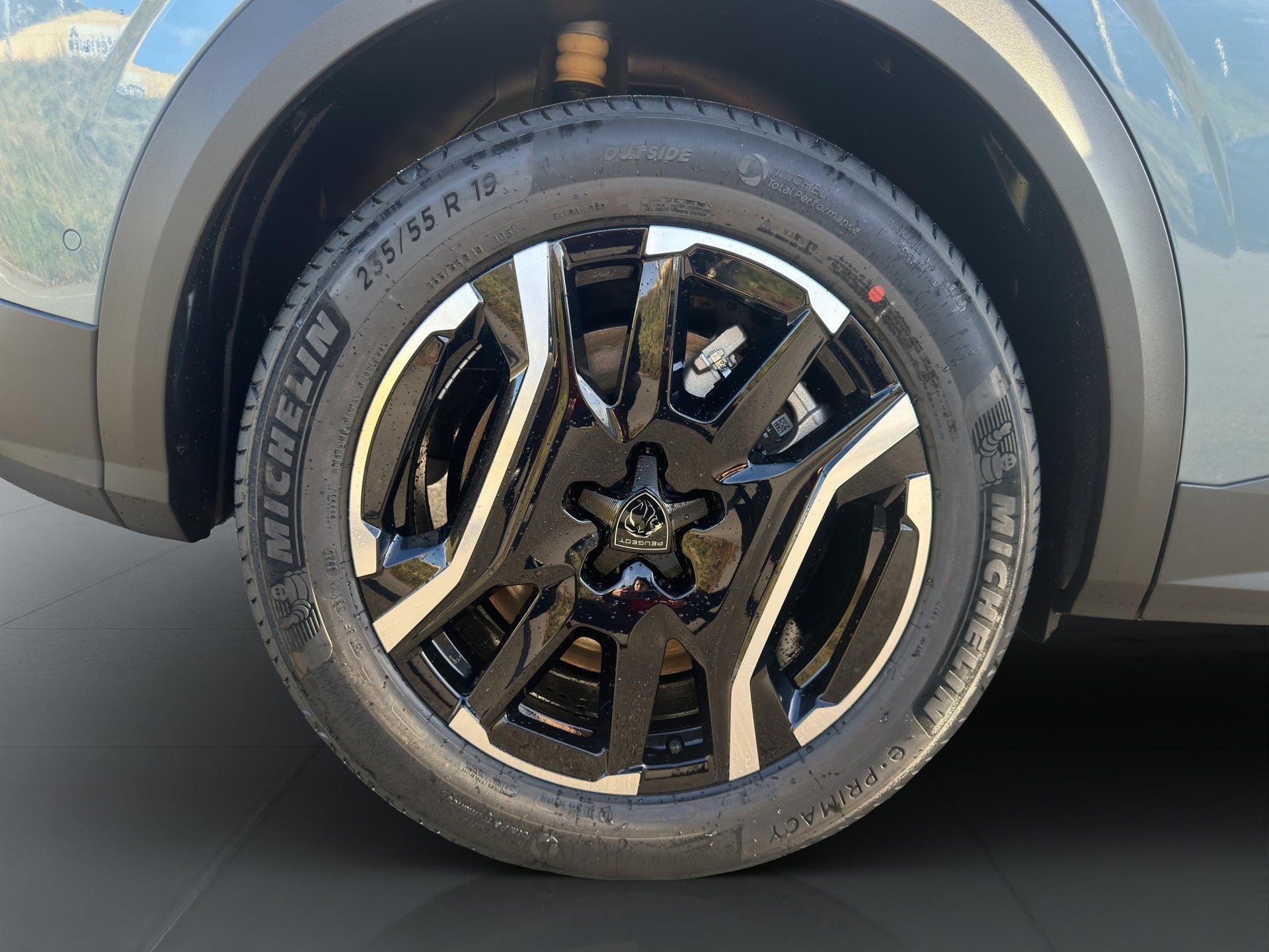 PEUGEOT 3008 1.6 PHEV GT-image-12