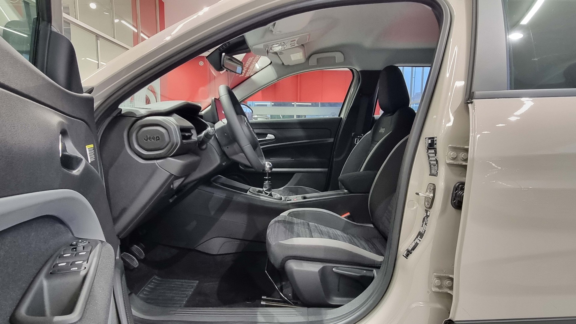 JEEP Avenger Longitude 1.2 Benzin-image-11