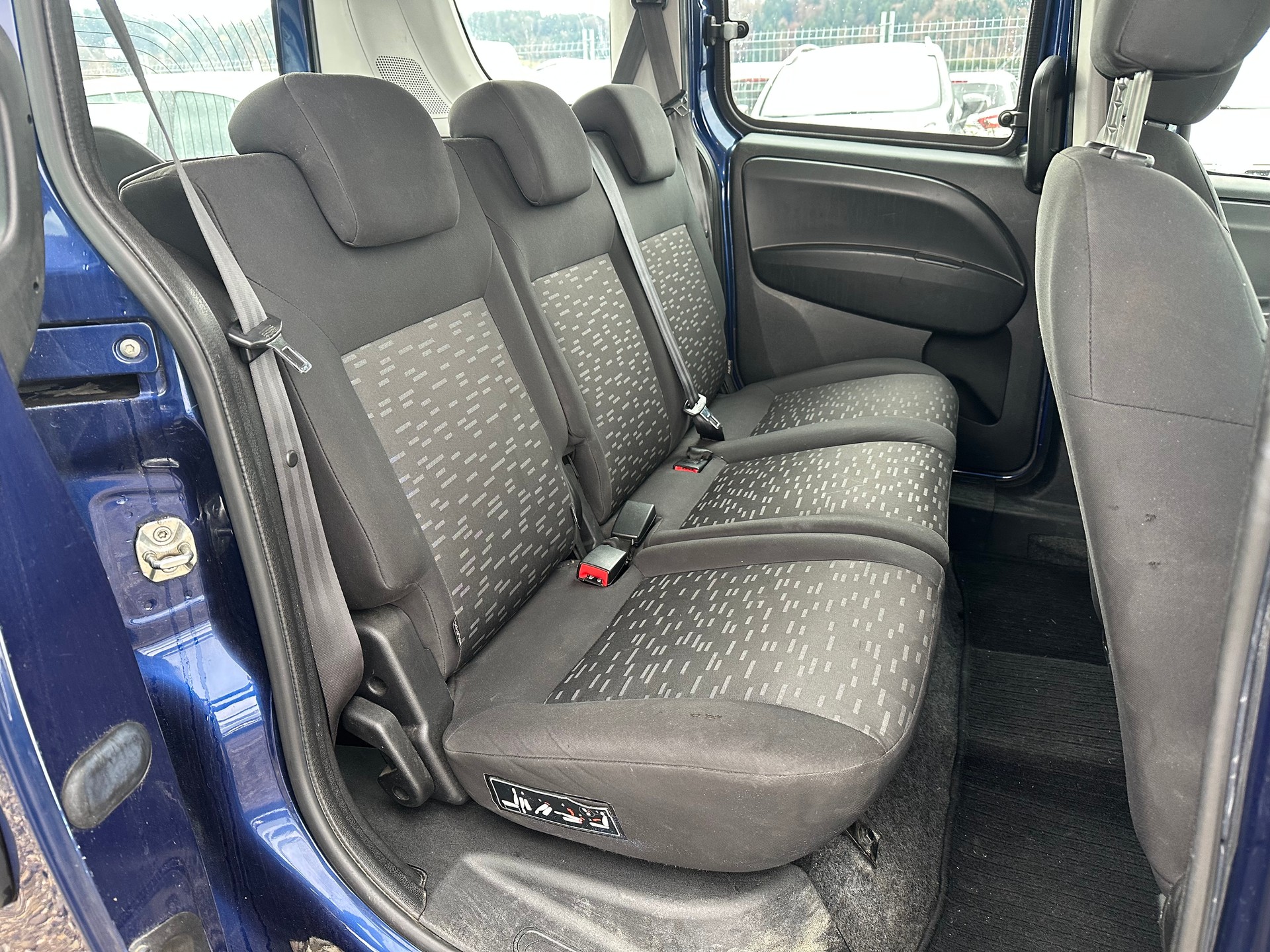 OPEL Combo 1.3 CDTI 2.4 L2H1-image-10