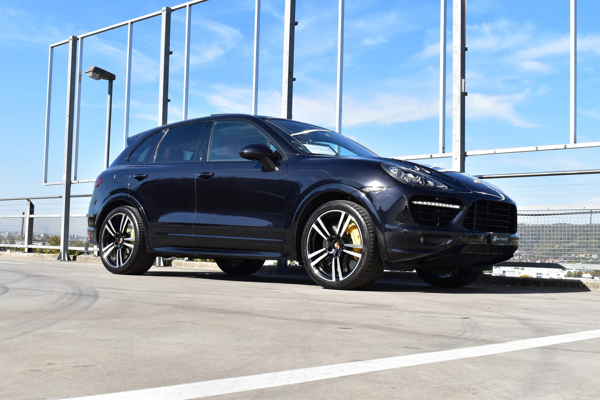 PORSCHE CAYENNE TURBO S BLACK l 551 PS-image-13