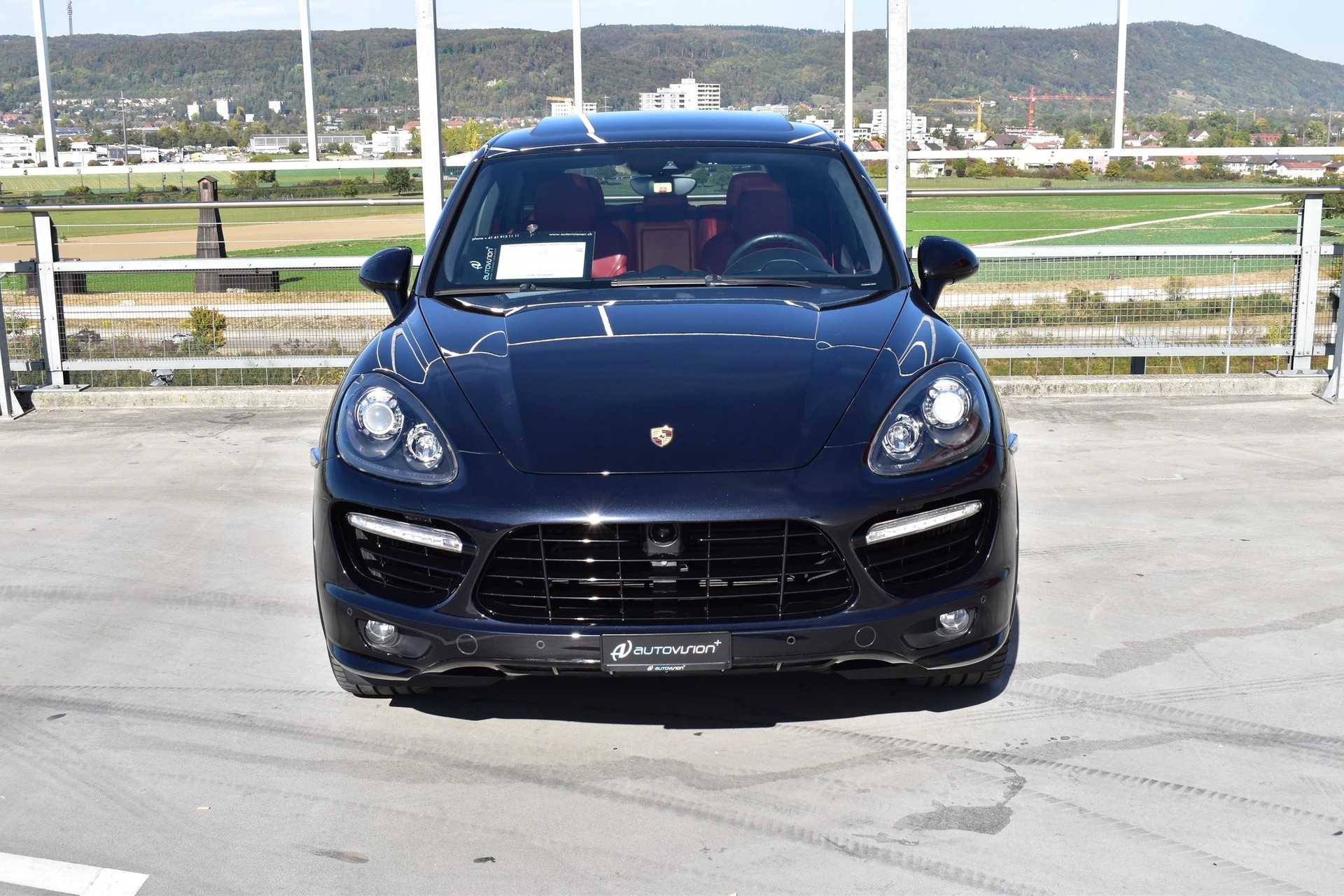 PORSCHE CAYENNE TURBO S BLACK l 551 PS-image-16