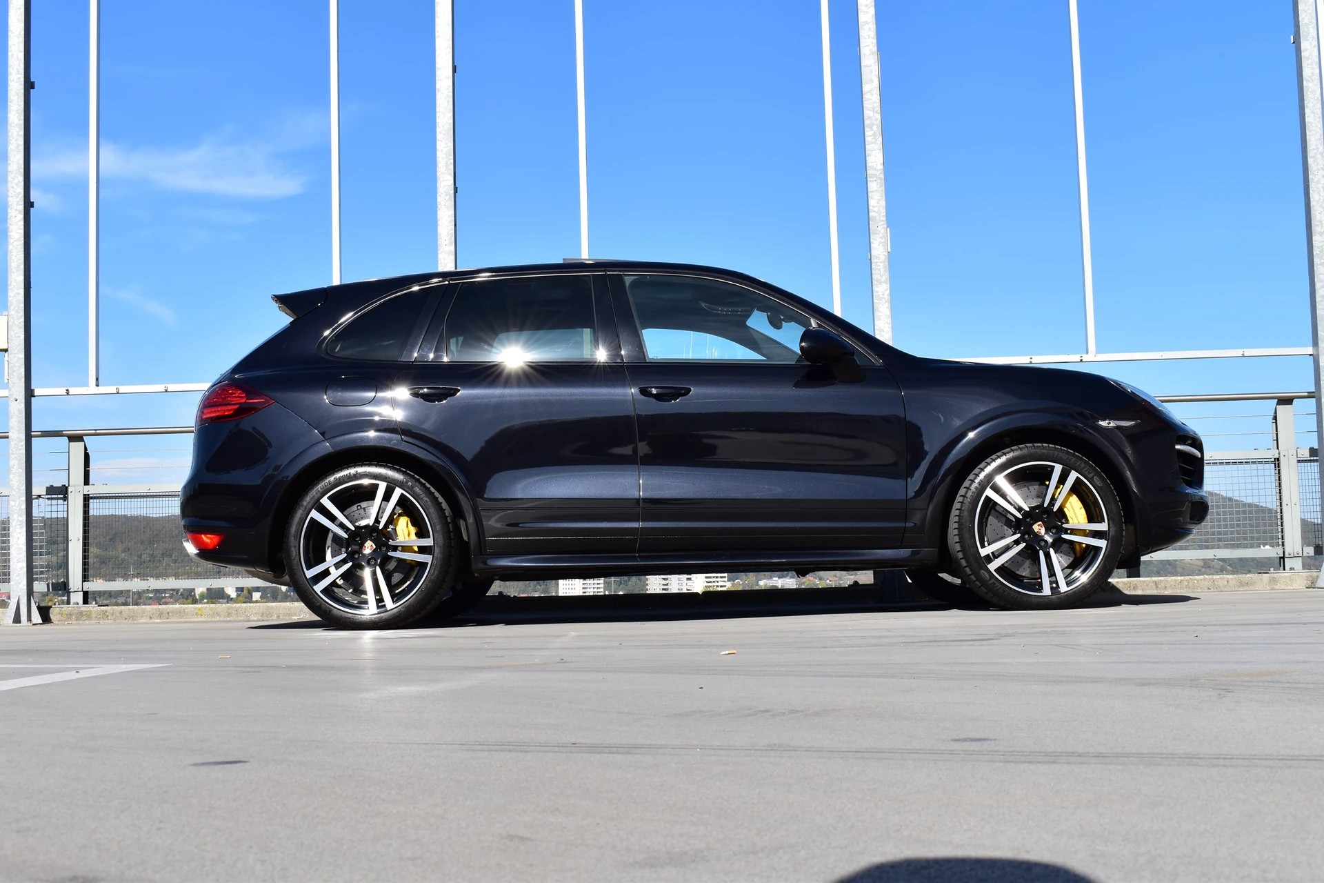 PORSCHE CAYENNE TURBO S BLACK l 551 PS-image-0
